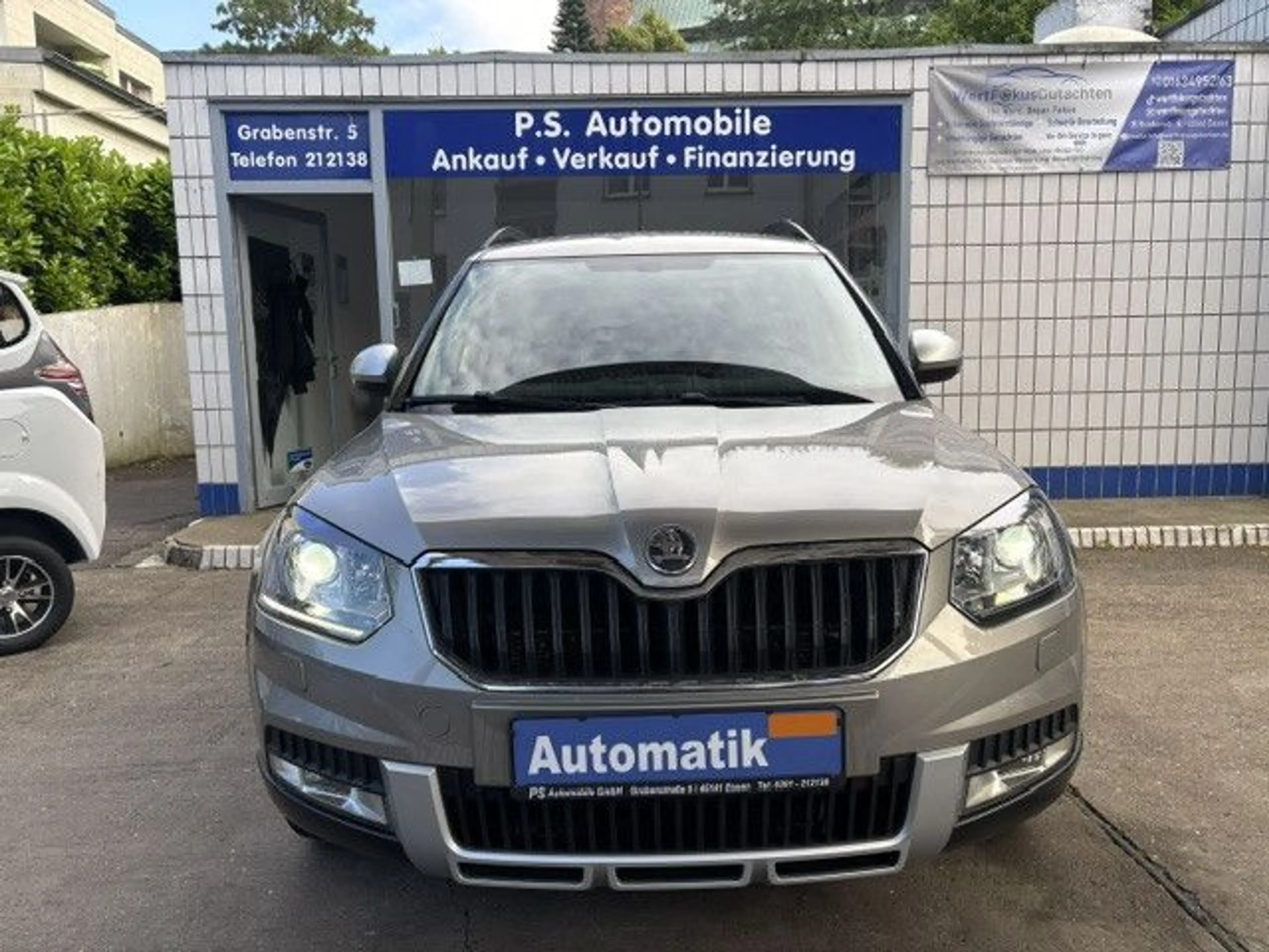 Skoda Yeti Ambition Outdoor 4x4*AHK*NAVI*SHZ*XENON* — photo 2
