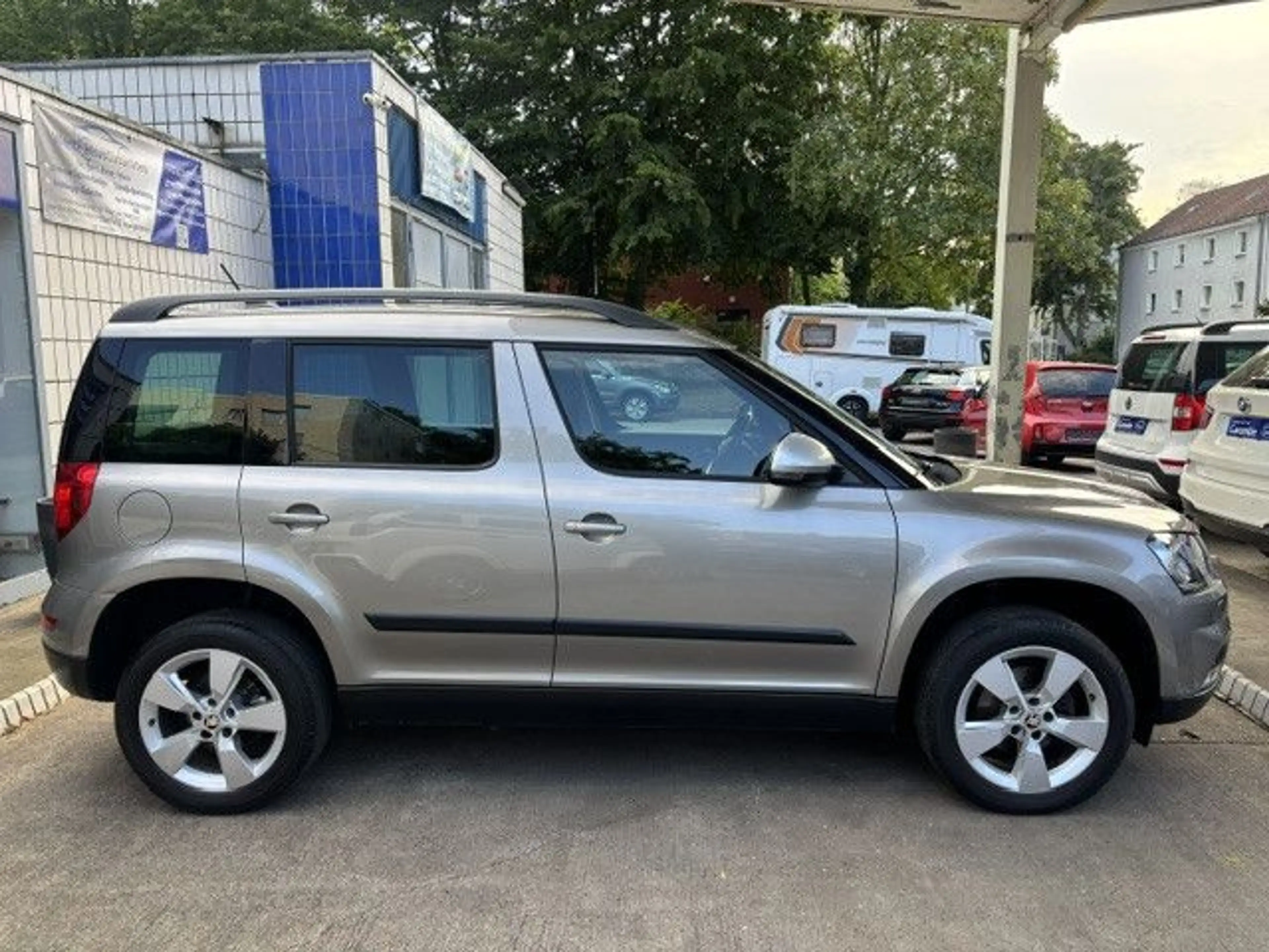 Skoda Yeti Ambition Outdoor 4x4*AHK*NAVI*SHZ*XENON* — photo 7