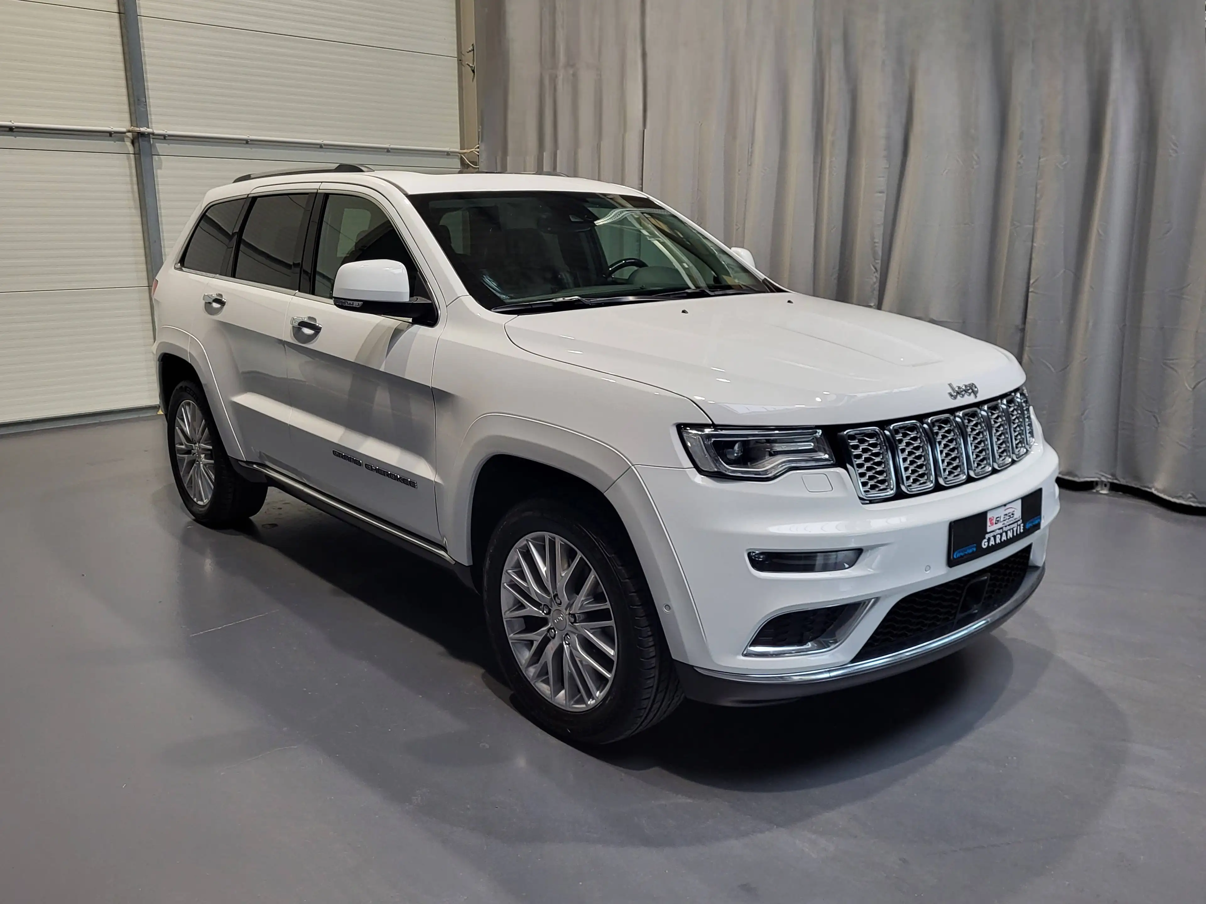 Jeep Grand Cherokee 3.0 CRD Summit *TOP Ausstattung* — photo 3