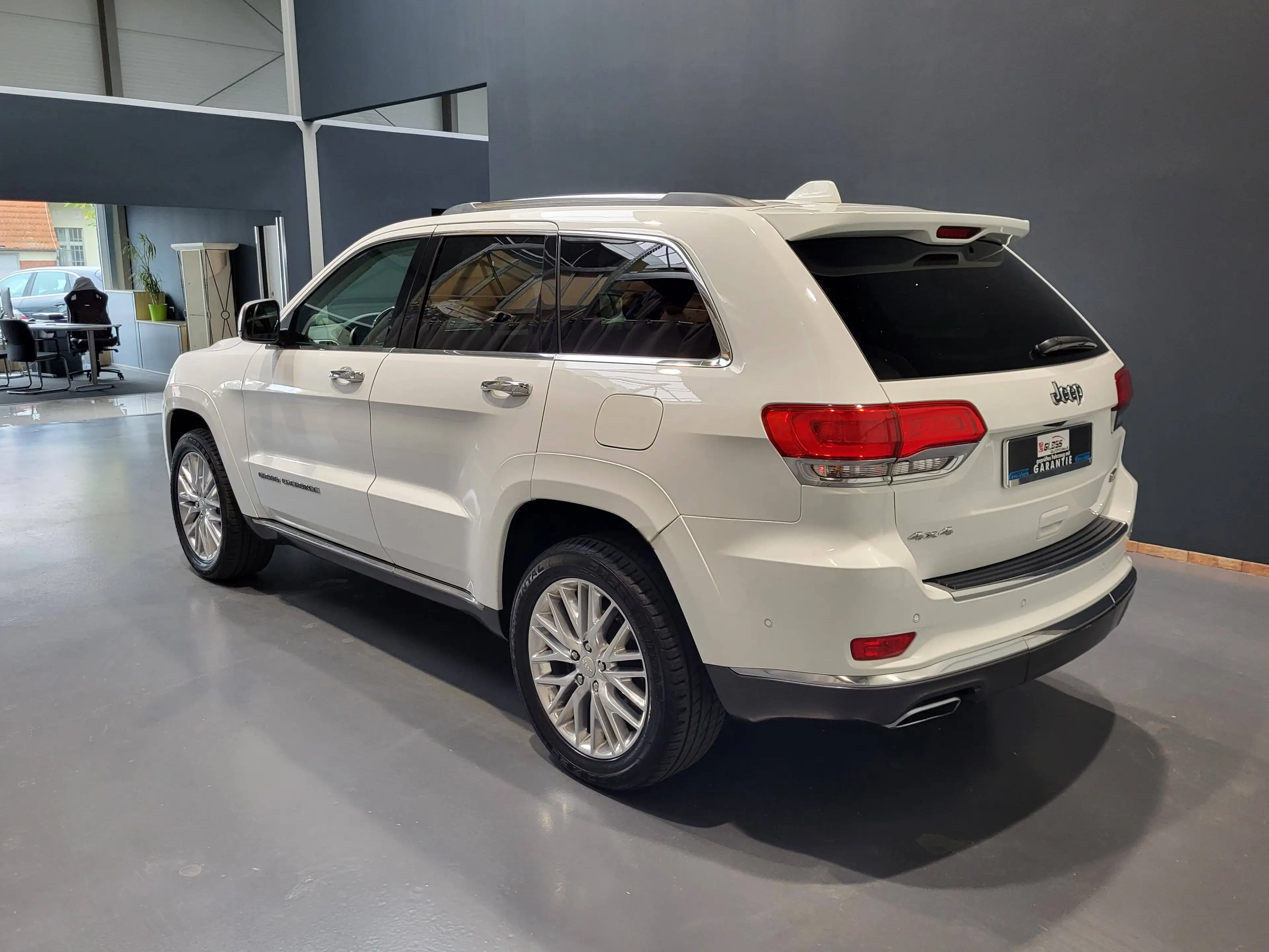 Jeep Grand Cherokee 3.0 CRD Summit *TOP Ausstattung* — photo 5