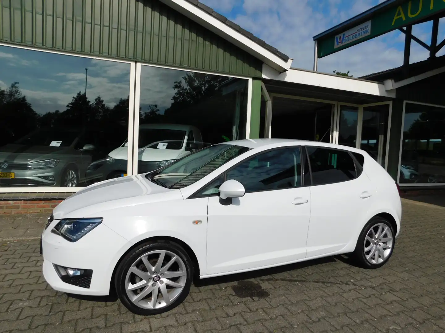 SEAT Ibiza 1.2TSI 86PK FR!! All-in Prijs! Bianco - 1