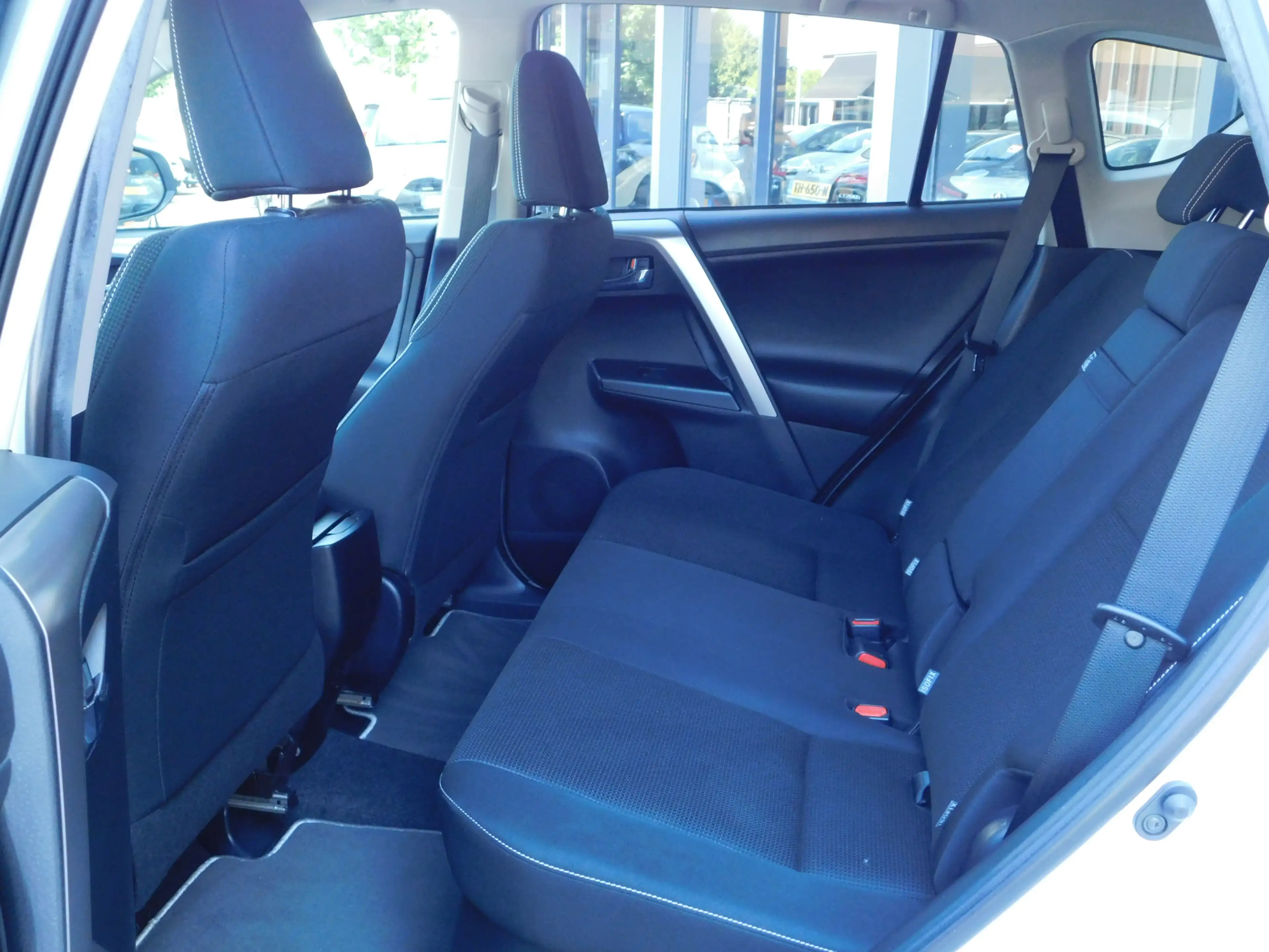 Toyota RAV 4 2.5 Hybrid AWD Dynamic | 1.650KG Trekgewicht — photo 15