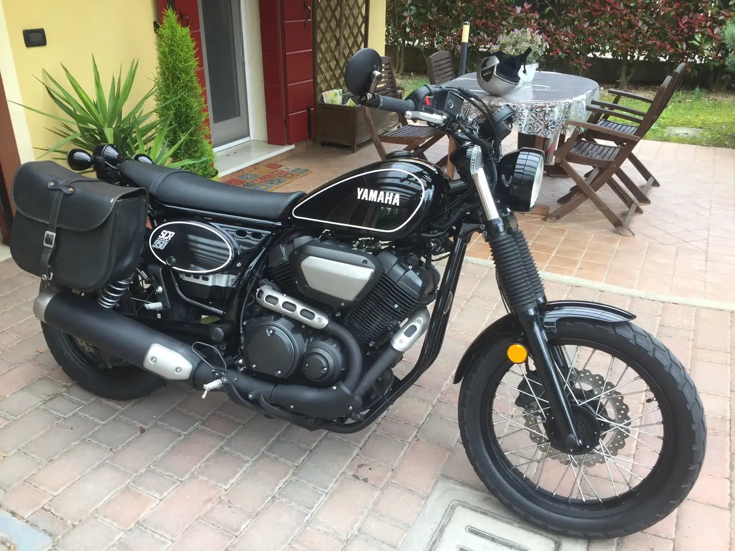 Yamaha SCR 950 Negru - 2
