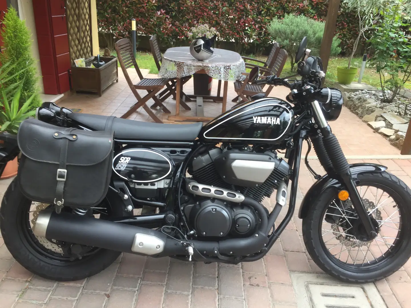 Yamaha SCR 950 Negru - 1