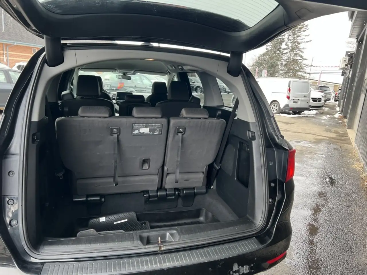 Honda Odyssey снимка Honda Odyssey