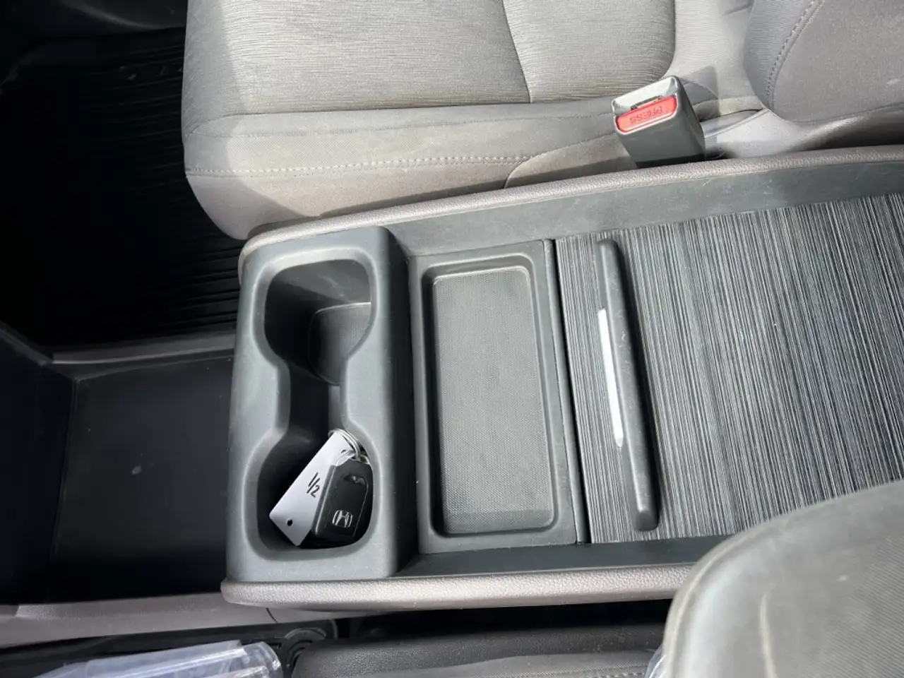 Honda Odyssey снимка Honda Odyssey