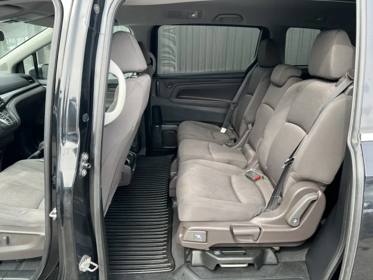 Honda Odyssey снимка Honda Odyssey