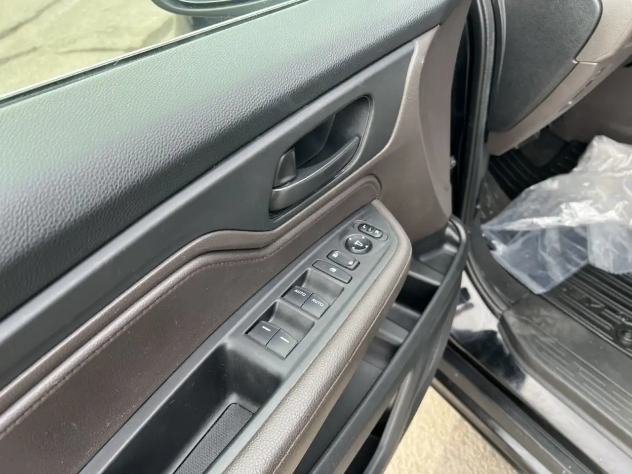 Honda Odyssey снимка Honda Odyssey