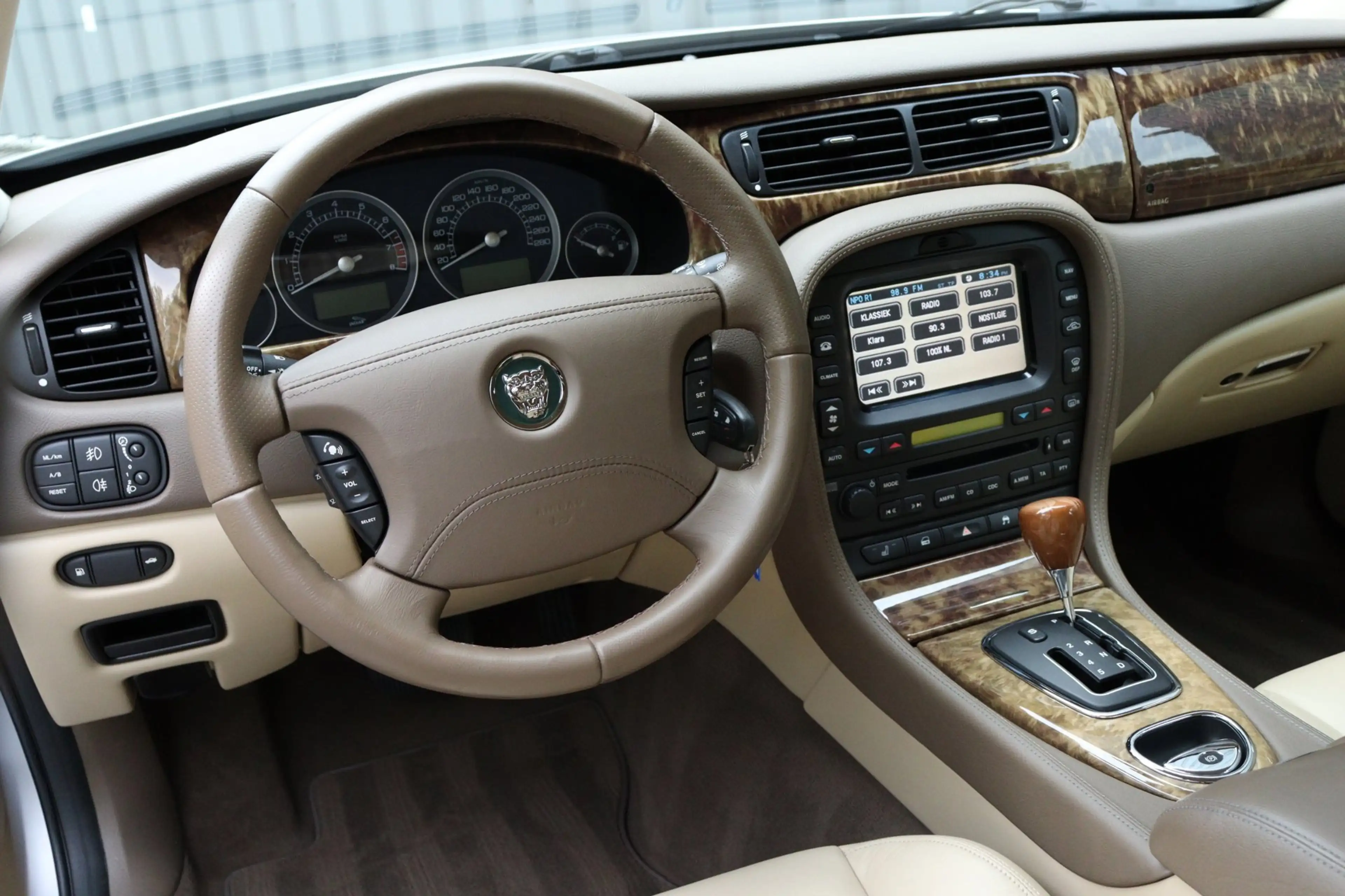 Jaguar S-Type 2.5 V6 EXECUTIVE *FACE LIFT.!* — photo 7