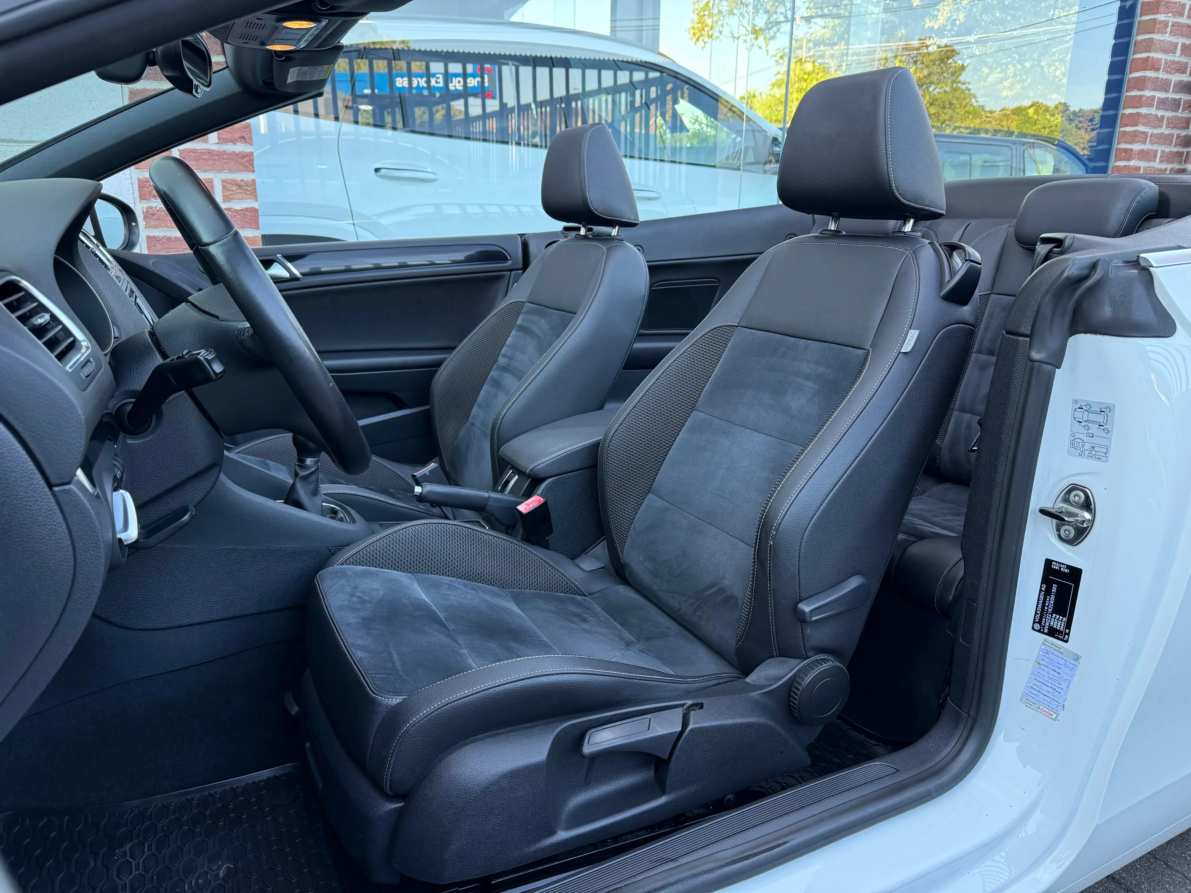 Volkswagen Golf Cabriolet 1.2 TSI Sport Edition *Gps *Pdc *Cuir — photo 10