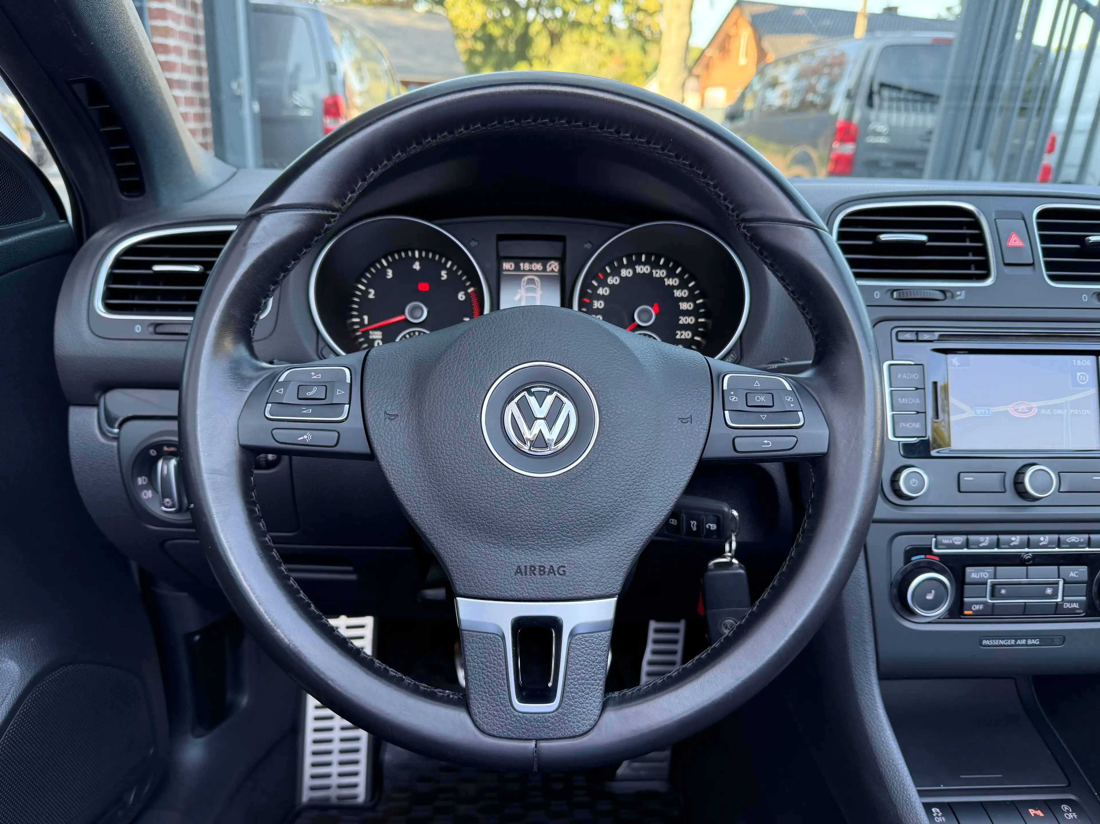 Volkswagen Golf Cabriolet 1.2 TSI Sport Edition *Gps *Pdc *Cuir — photo 12