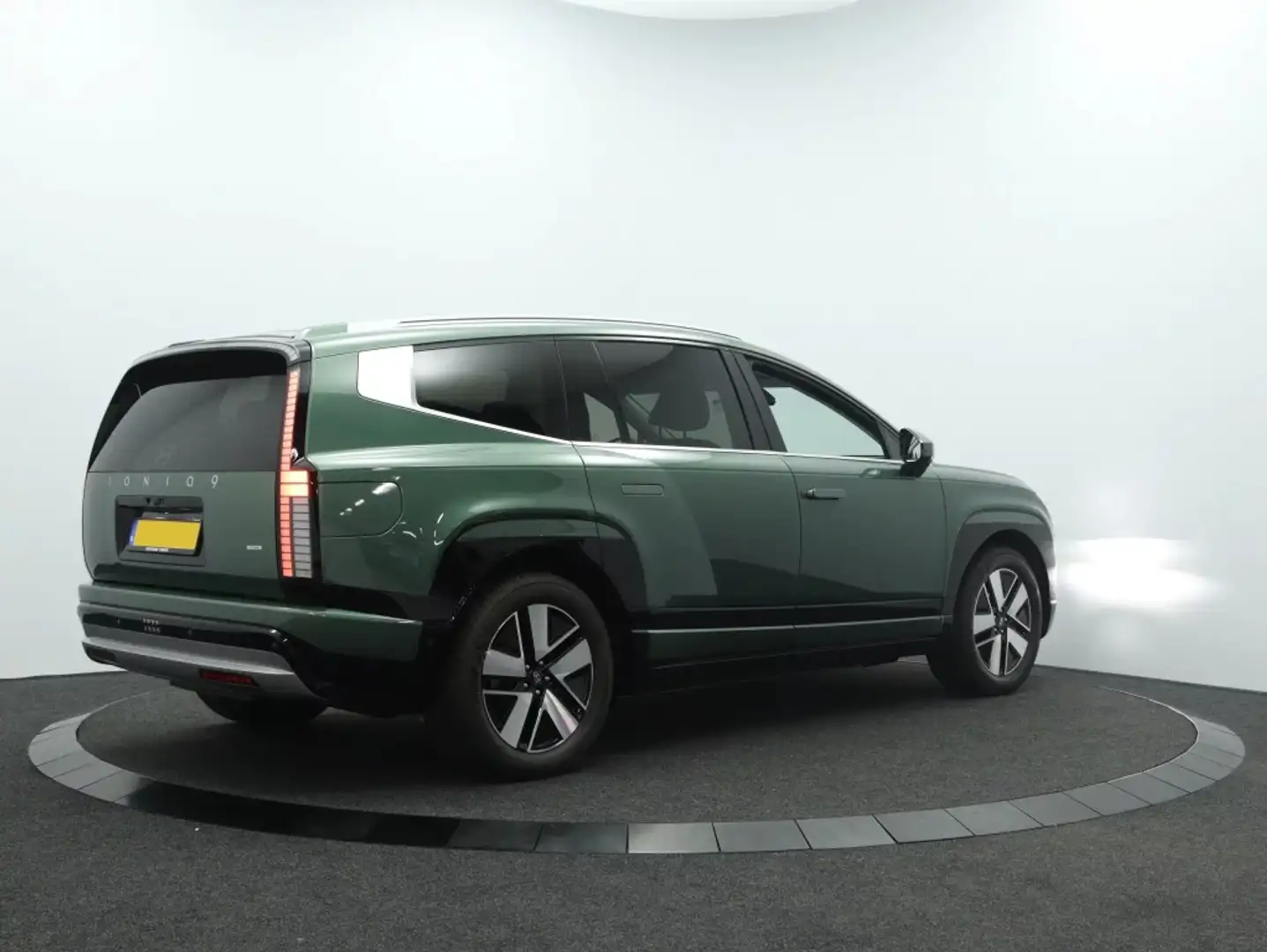 Hyundai IONIQ 9 Connect+ 7-persoons 110 kWh | Panoramadak | Leder Zelená - 2