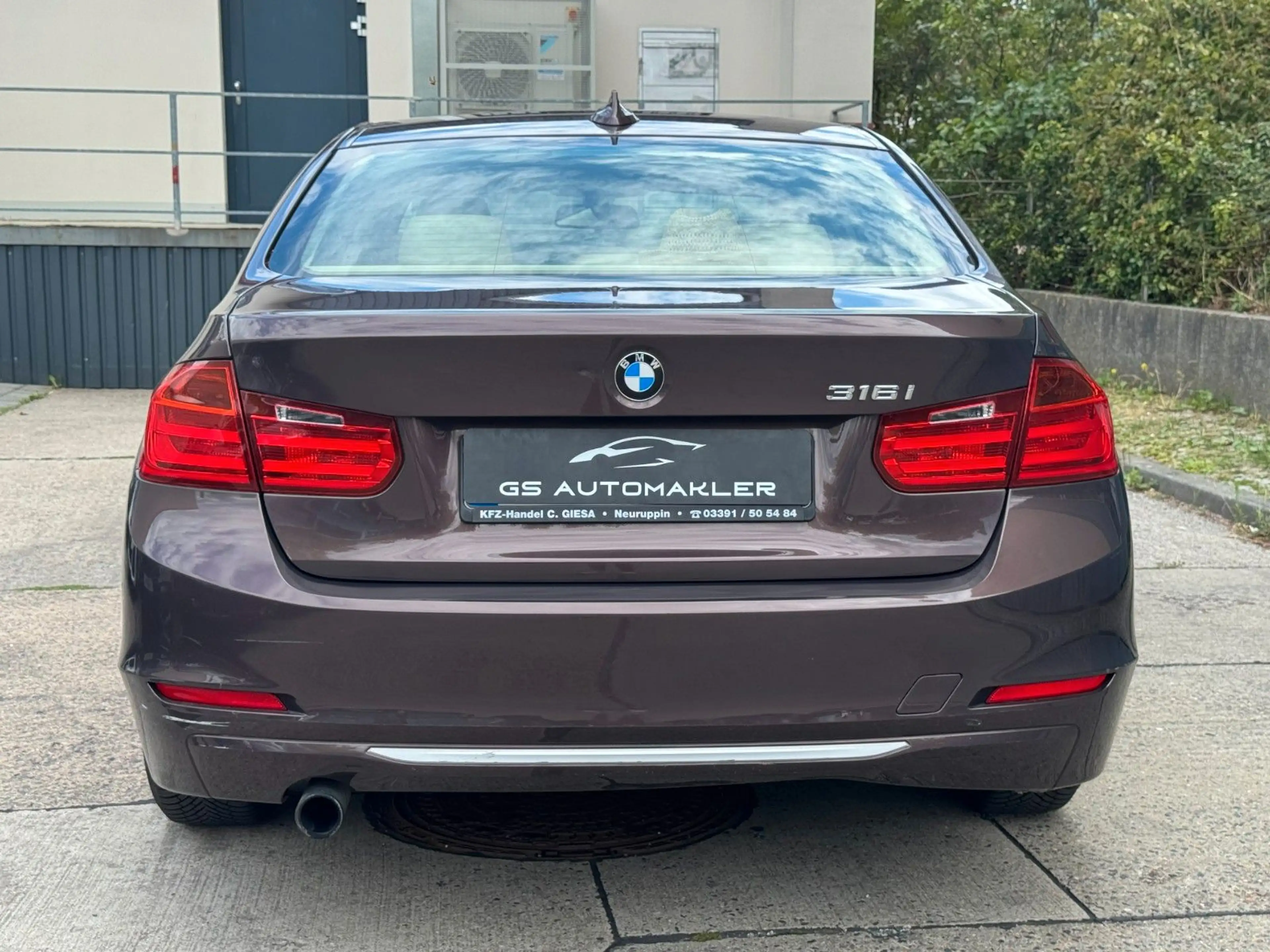 BMW 316 i Limousine Sonderlack Leder — photo 6