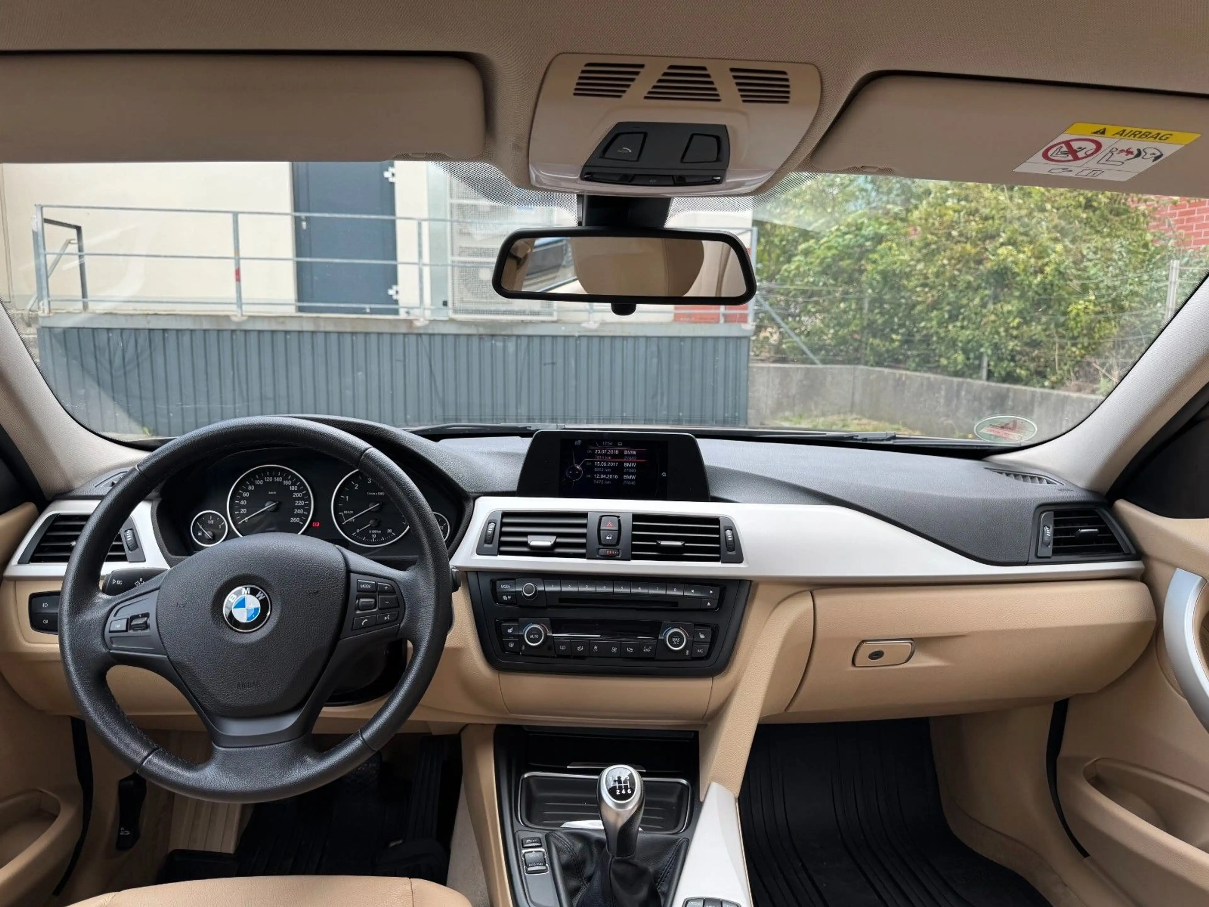 BMW 316 i Limousine Sonderlack Leder — photo 14