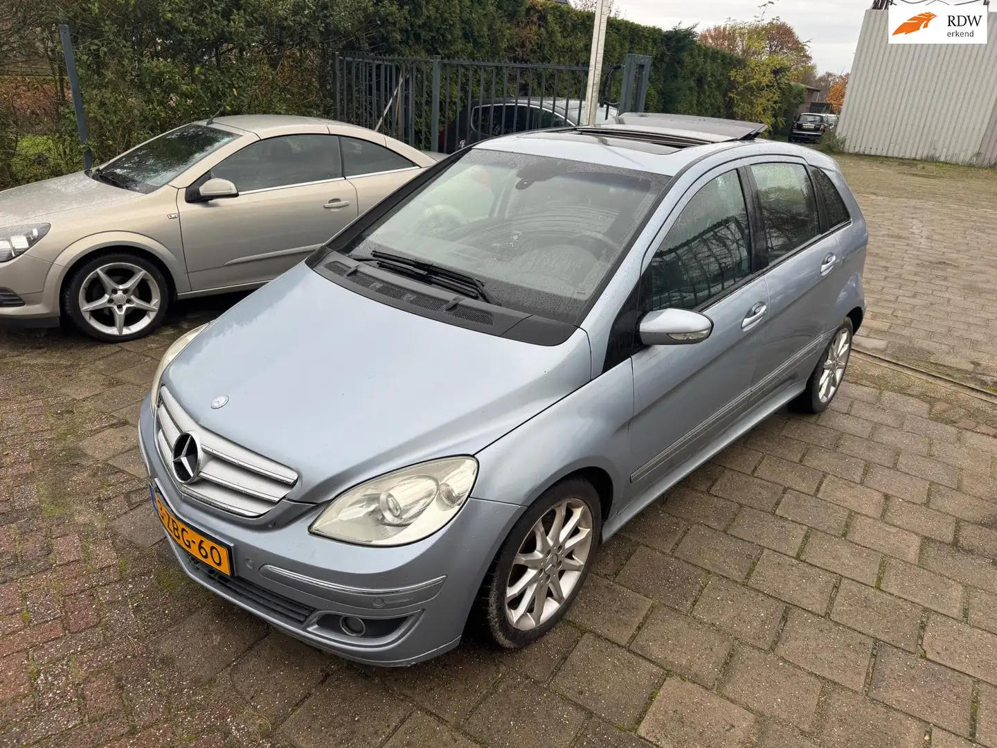 Mercedes-Benz B 200 AUTOMAAT INRUIL KOOPJE EXPORT PRIJS Blauw - 1