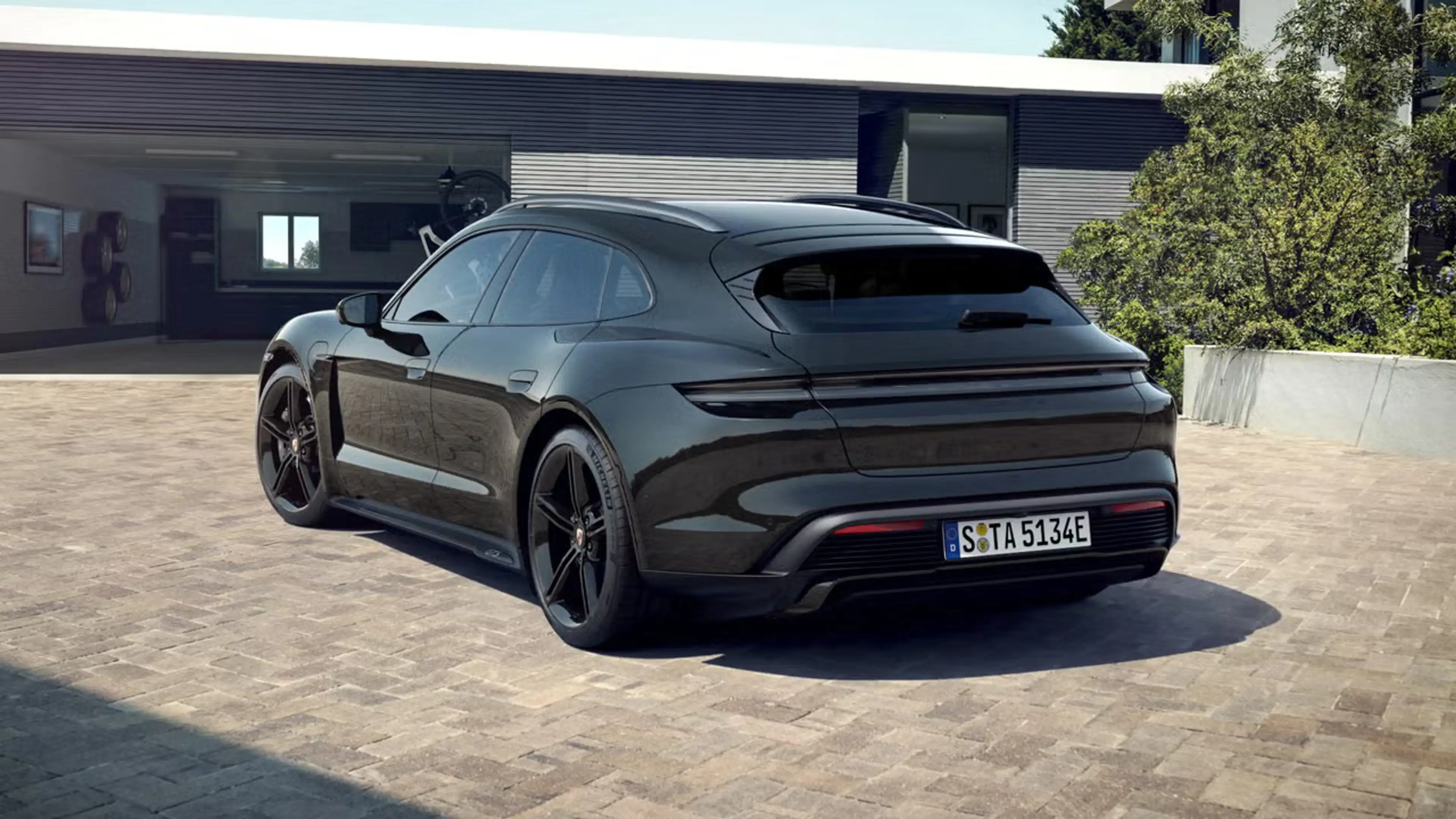 Porsche Taycan GTS Sport Turismo — photo 3