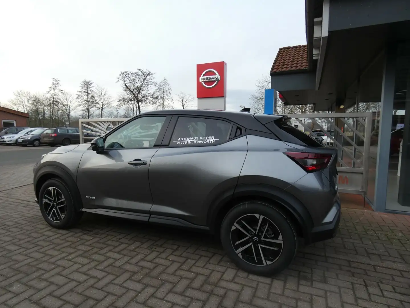 Nissan Juke Hybrid N-Connecta Grau - 2