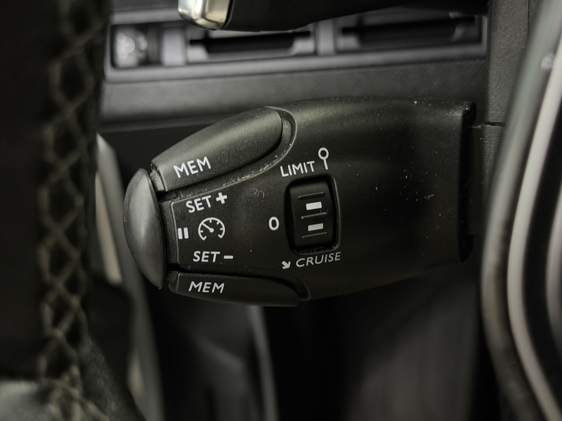 Peugeot 5008 1.2 PureTech Allure 7P Camera, Navi, Cruise contro — photo 29