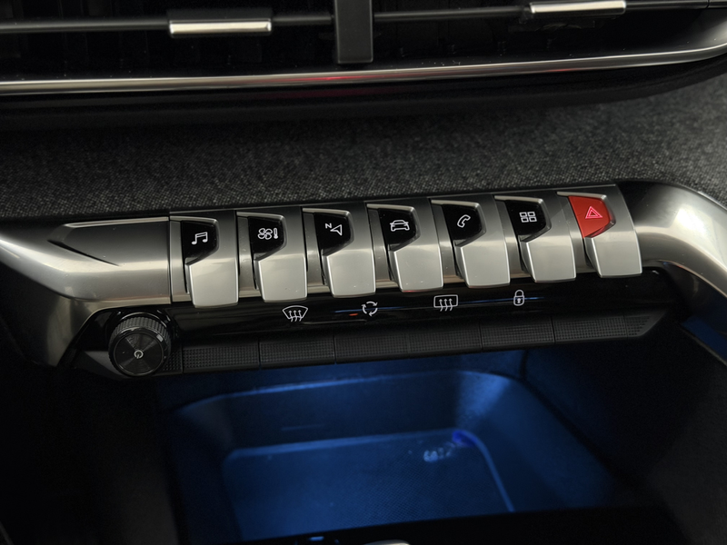 Peugeot 5008 1.2 PureTech Allure 7P Camera, Navi, Cruise contro — photo 17