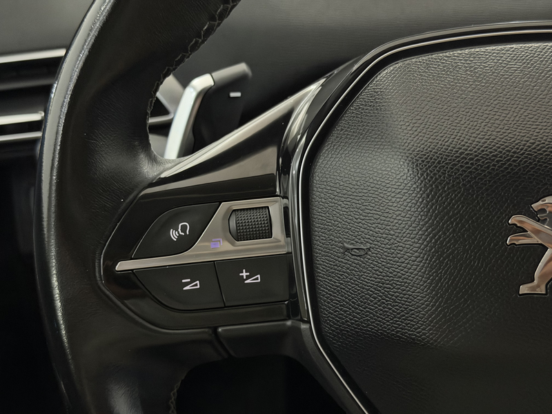 Peugeot 5008 1.2 PureTech Allure 7P Camera, Navi, Cruise contro — photo 27