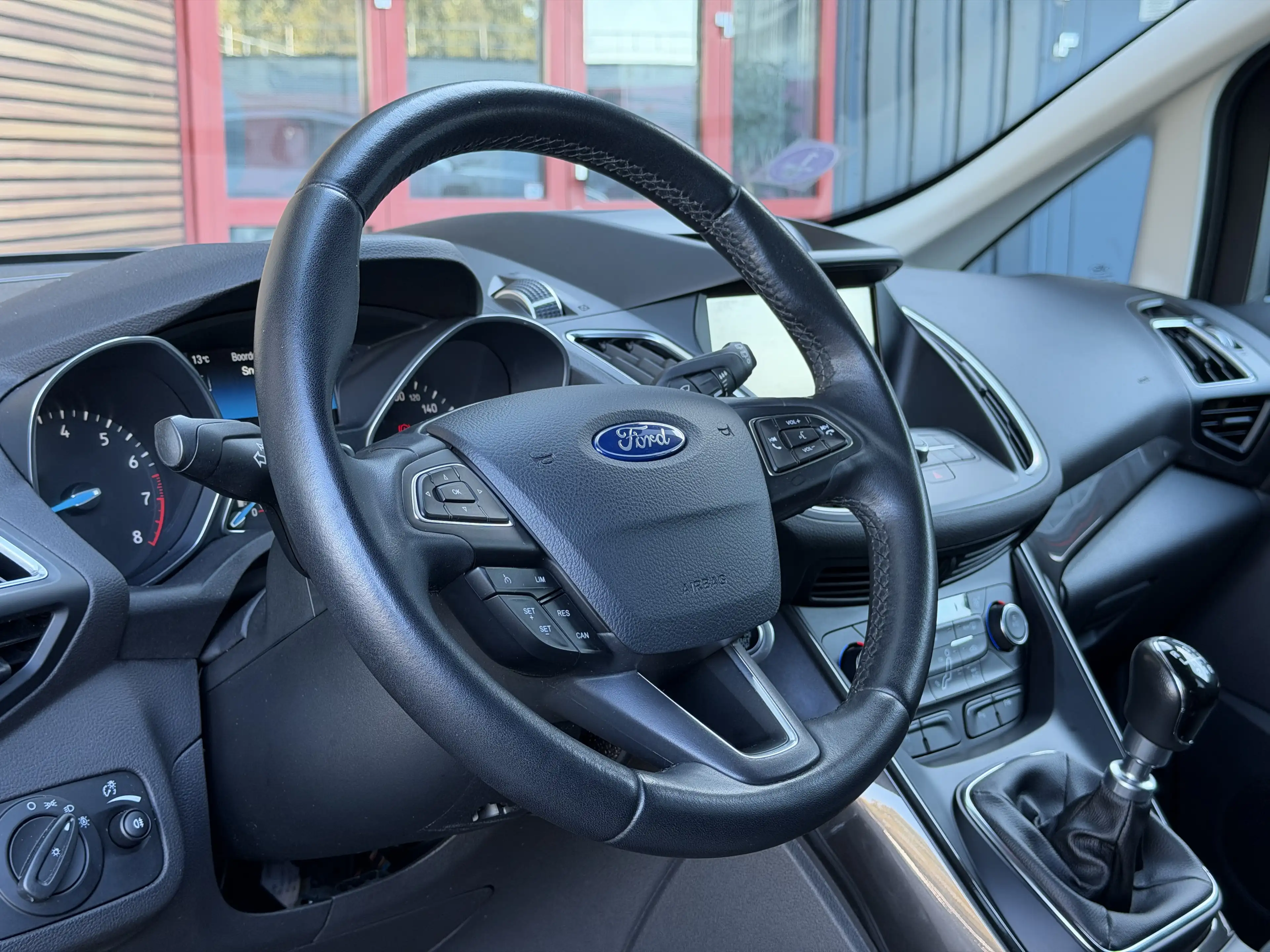 Ford C-Max 1.0 Titanium — photo 7