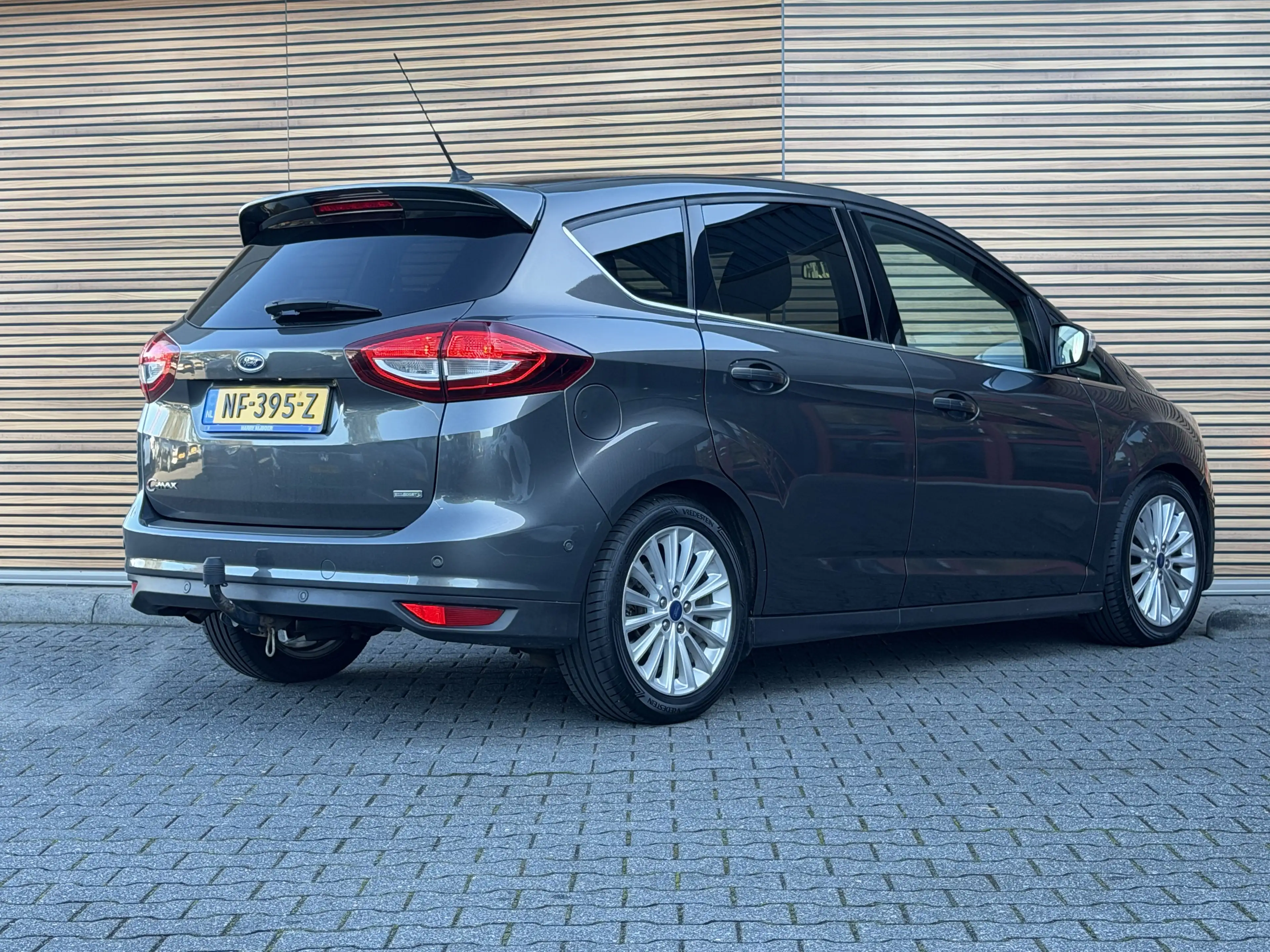 Ford C-Max 1.0 Titanium — photo 3