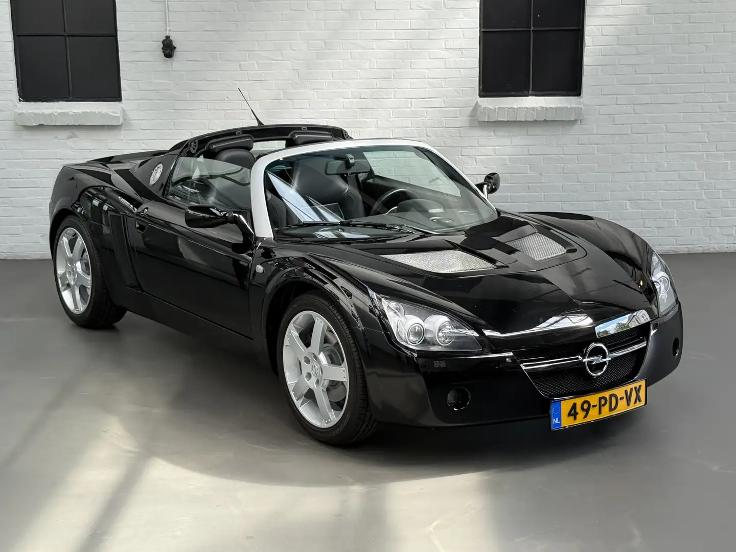 Opel Speedster 2.2-16V ORG. NED. 8.824KM! Nieuwstaat! Noir - 1