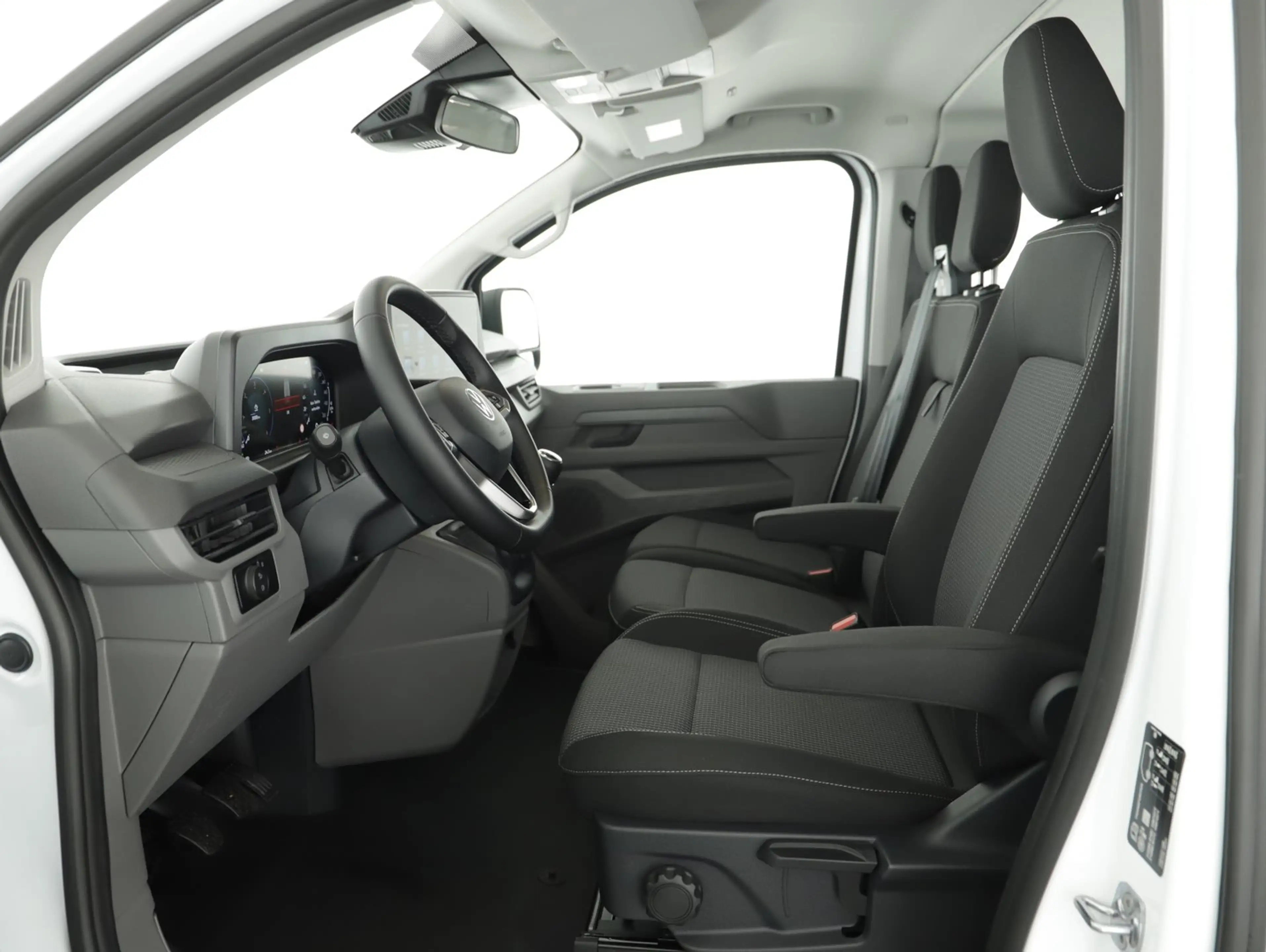 Volkswagen Transporter Kombi TDI — photo 11