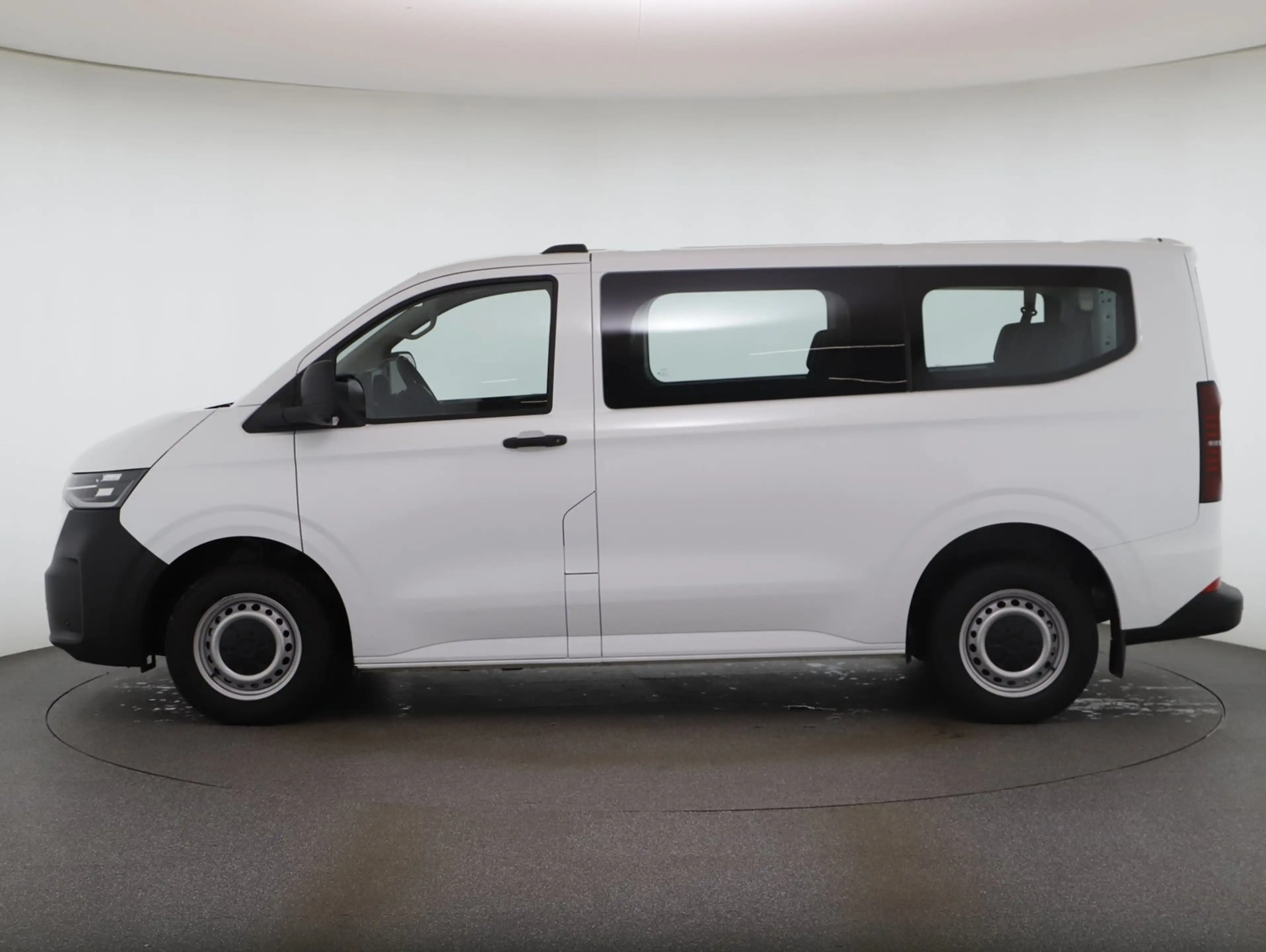 Volkswagen Transporter Kombi TDI — photo 2