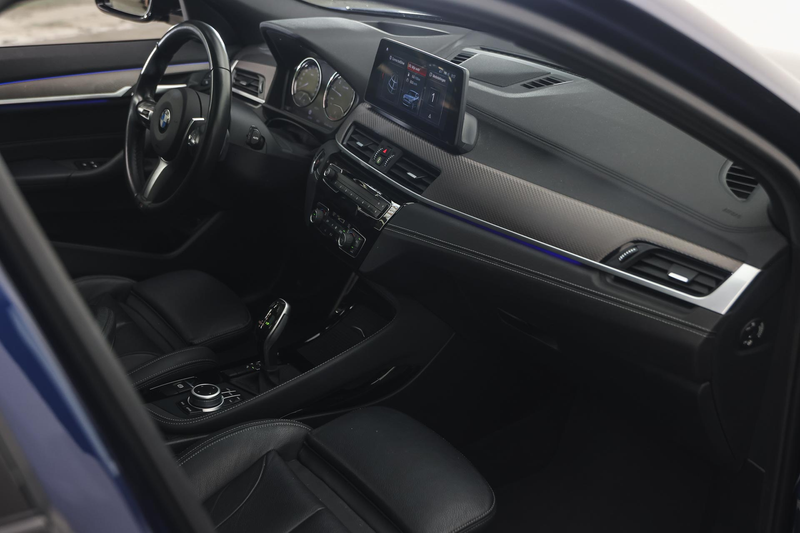 BMW X2 sDrive20i High Executive Automaat /  Panoramadak / — photo 11