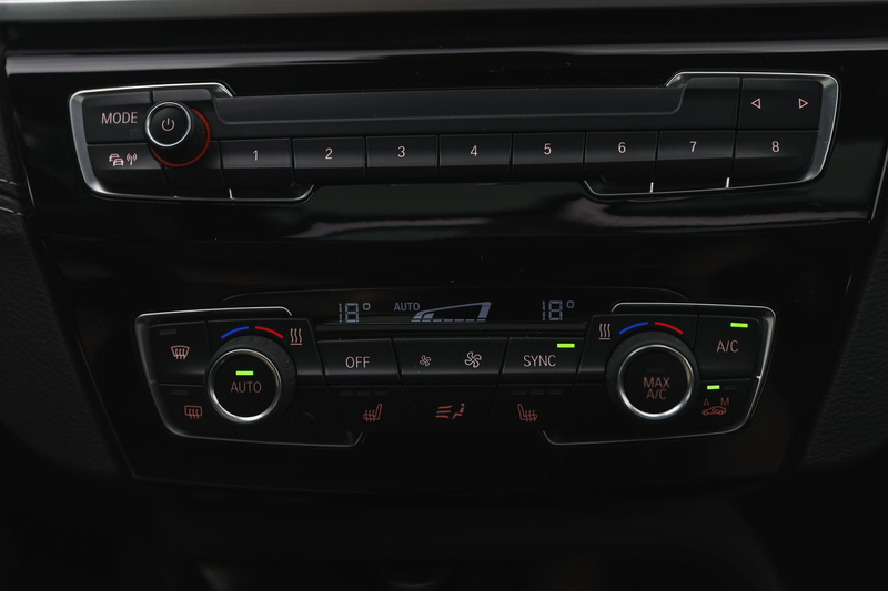 BMW X2 sDrive20i High Executive Automaat /  Panoramadak / — photo 15