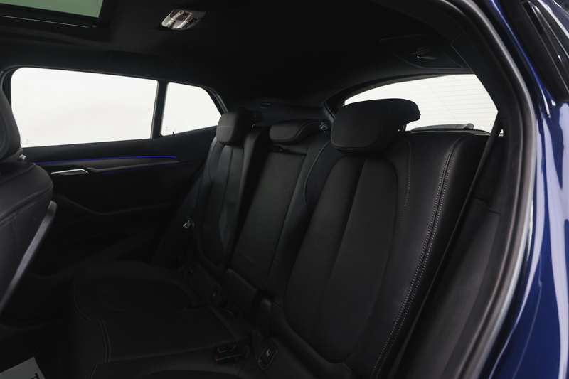 BMW X2 sDrive20i High Executive Automaat /  Panoramadak / — photo 12
