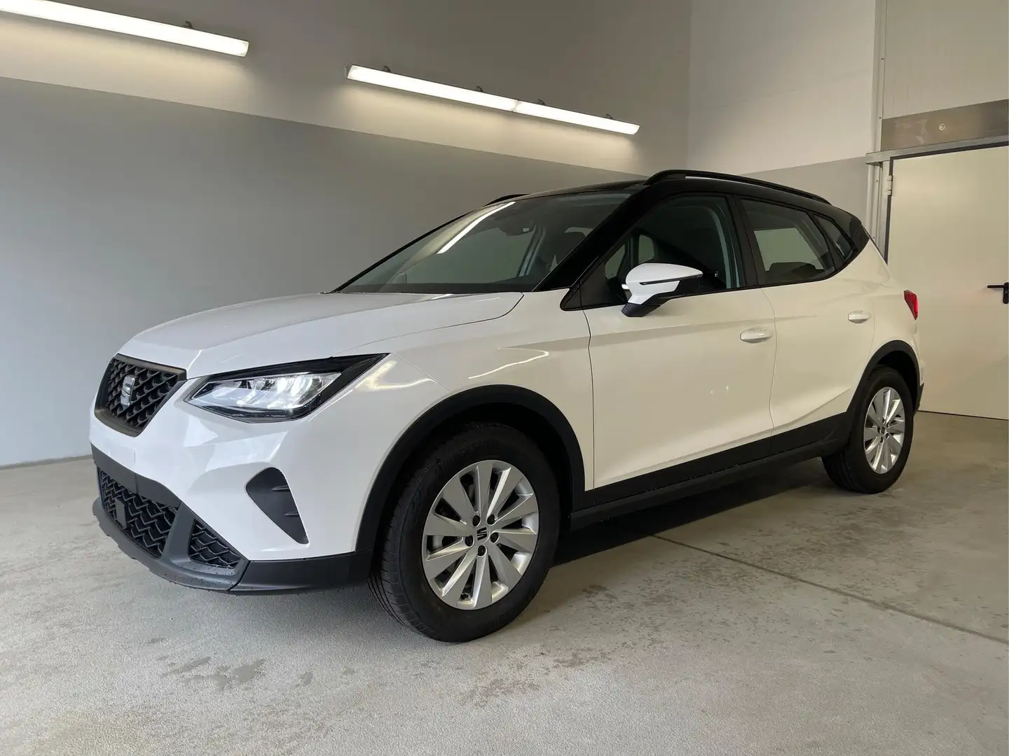 SEAT Arona Style 115PS AHK+Sitzheiz+PDC+Climatronic+Alu16+... Weiß - 1