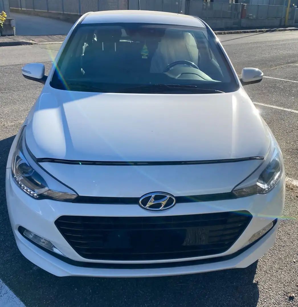 Hyundai i20 i20 II 2018 5p 1.0 100cv Bianco - 1