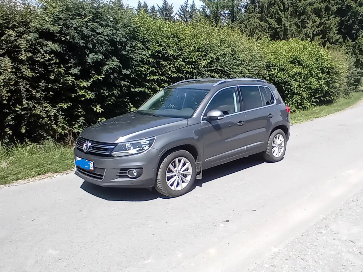 Volkswagen Tiguan Tiguan 1.4 TSI Trend Grijs - 1