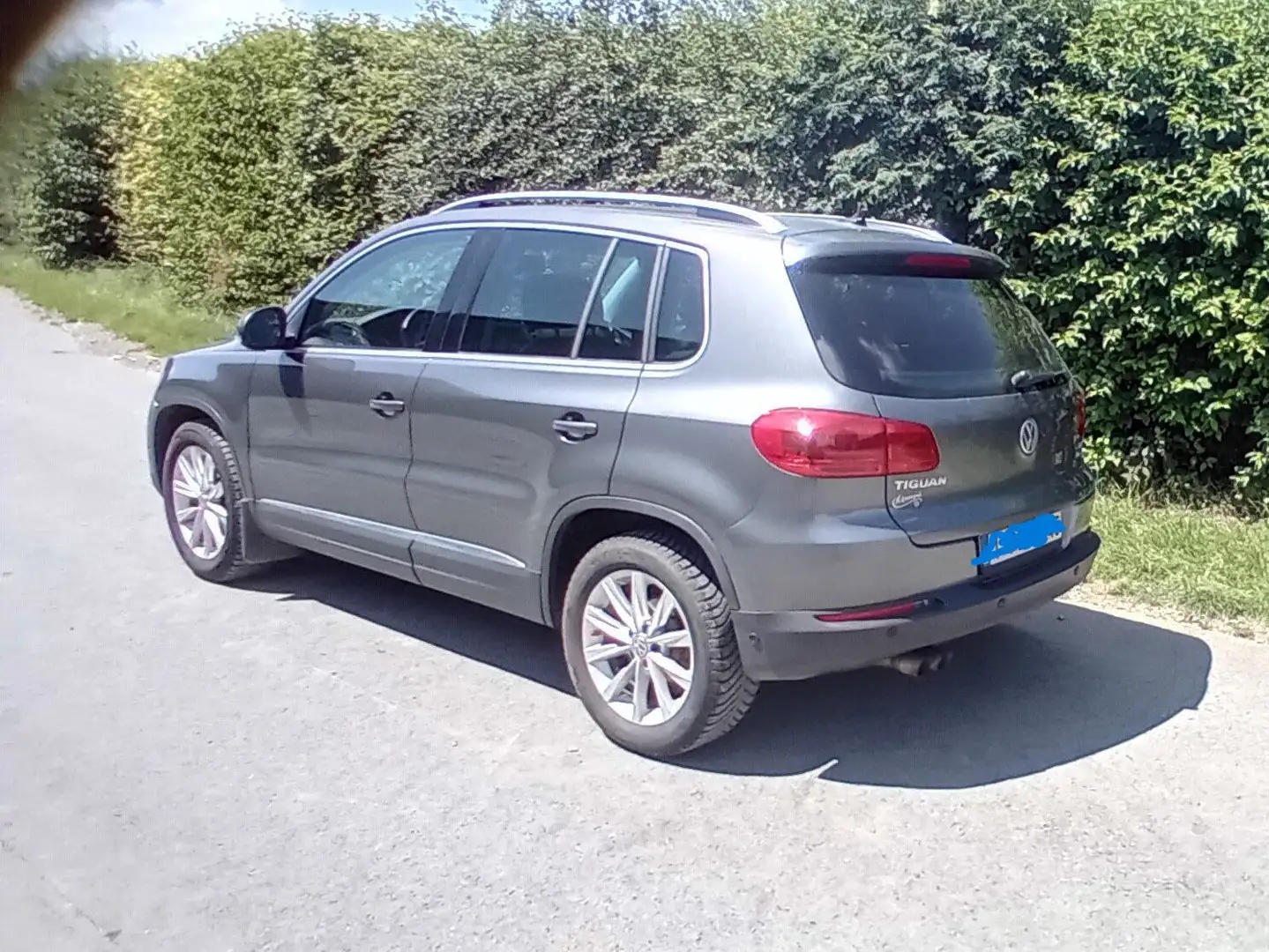 Volkswagen Tiguan Tiguan 1.4 TSI Trend Grijs - 2