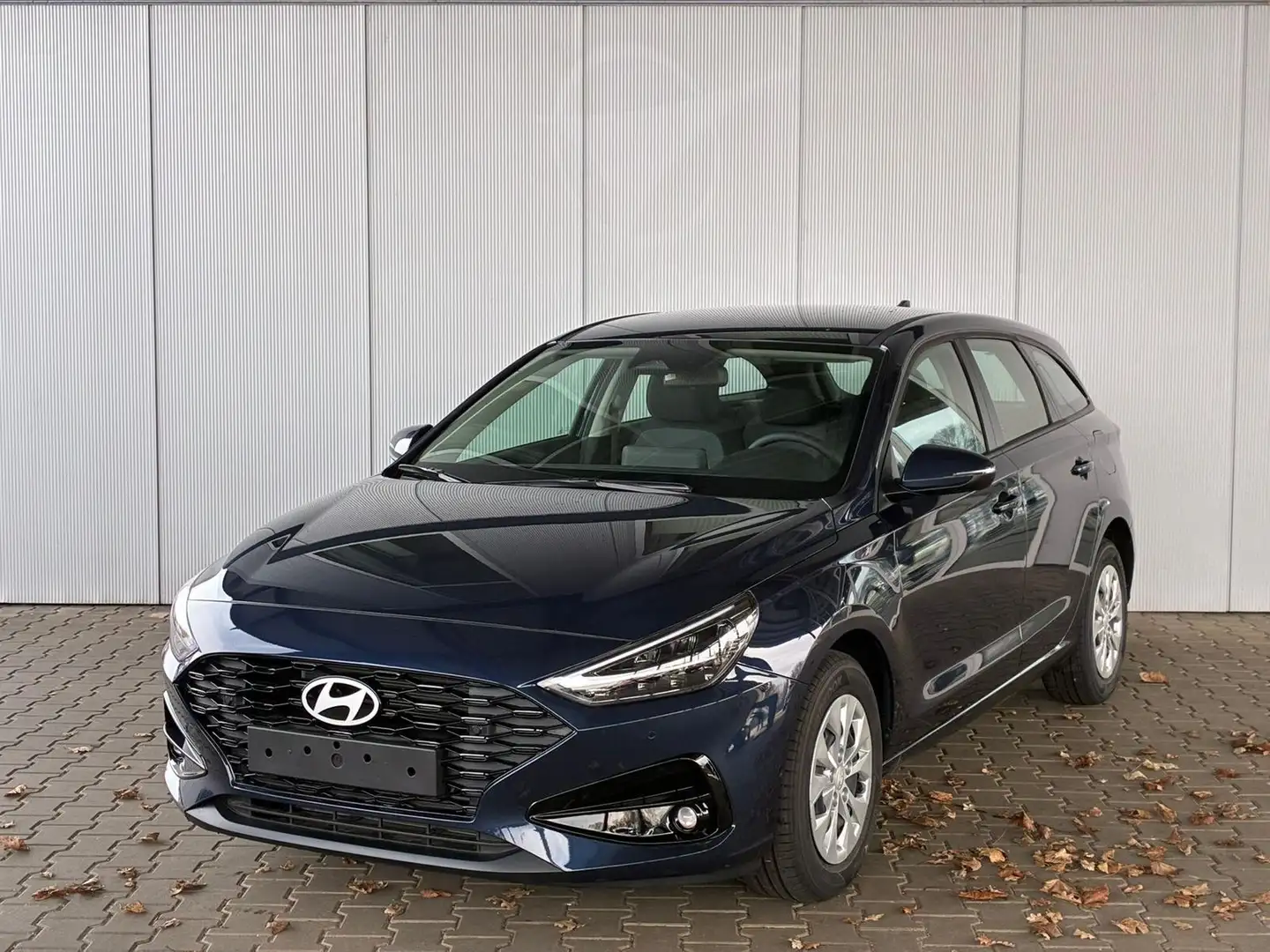 Hyundai i30 Kombi Comfort 1.0 GDI 100PS 6MT Navi / PDC V&H.... Blau - 1