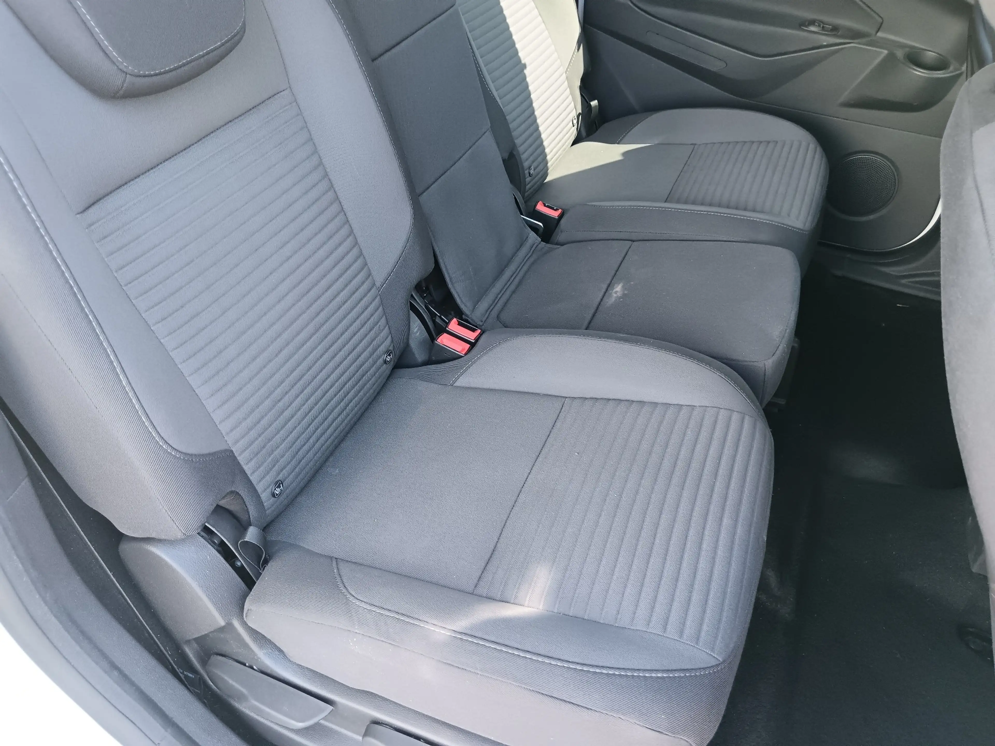 Ford Grand C-Max Titanium — photo 7
