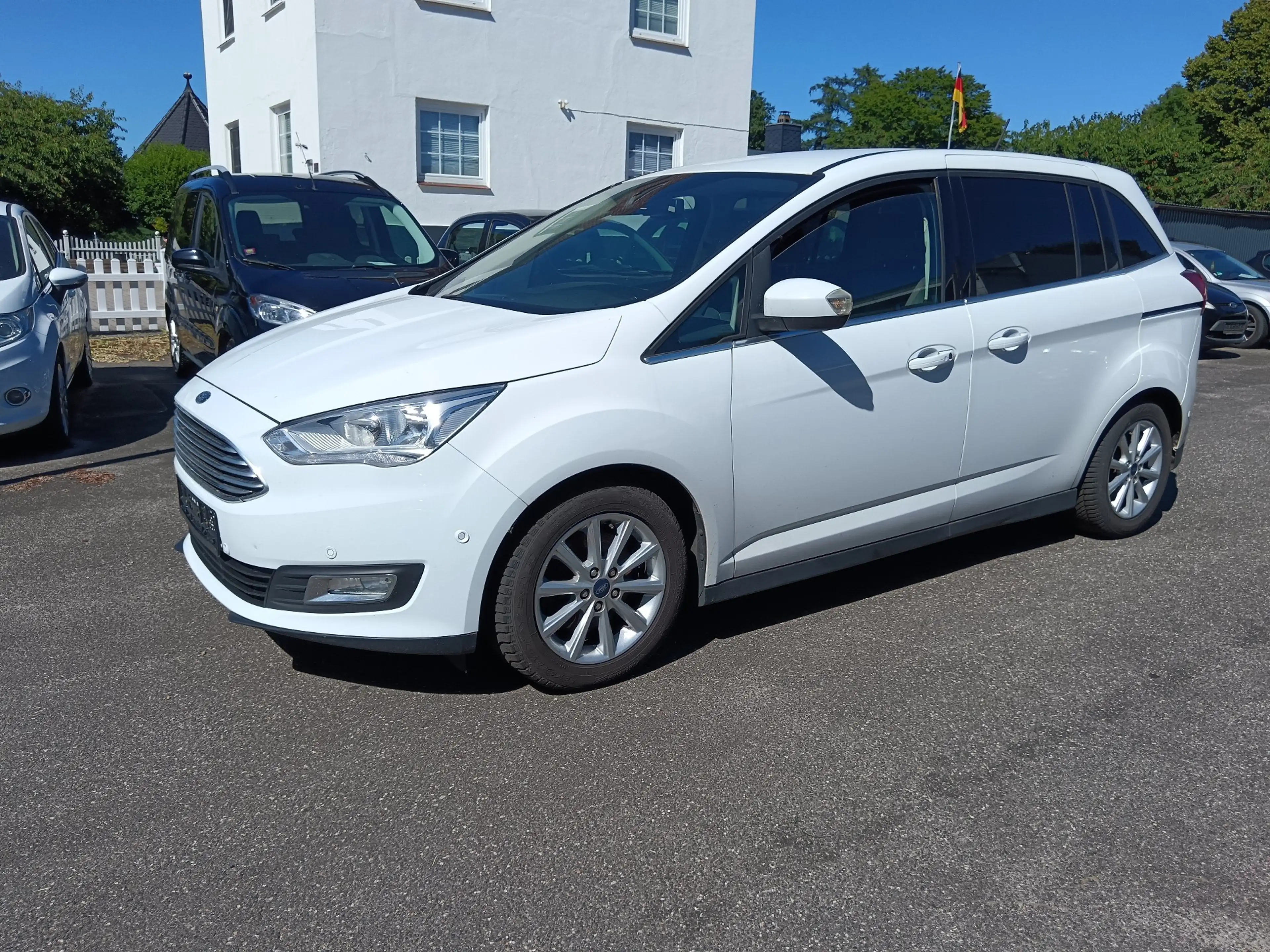 Ford Grand C-Max Titanium — photo 2