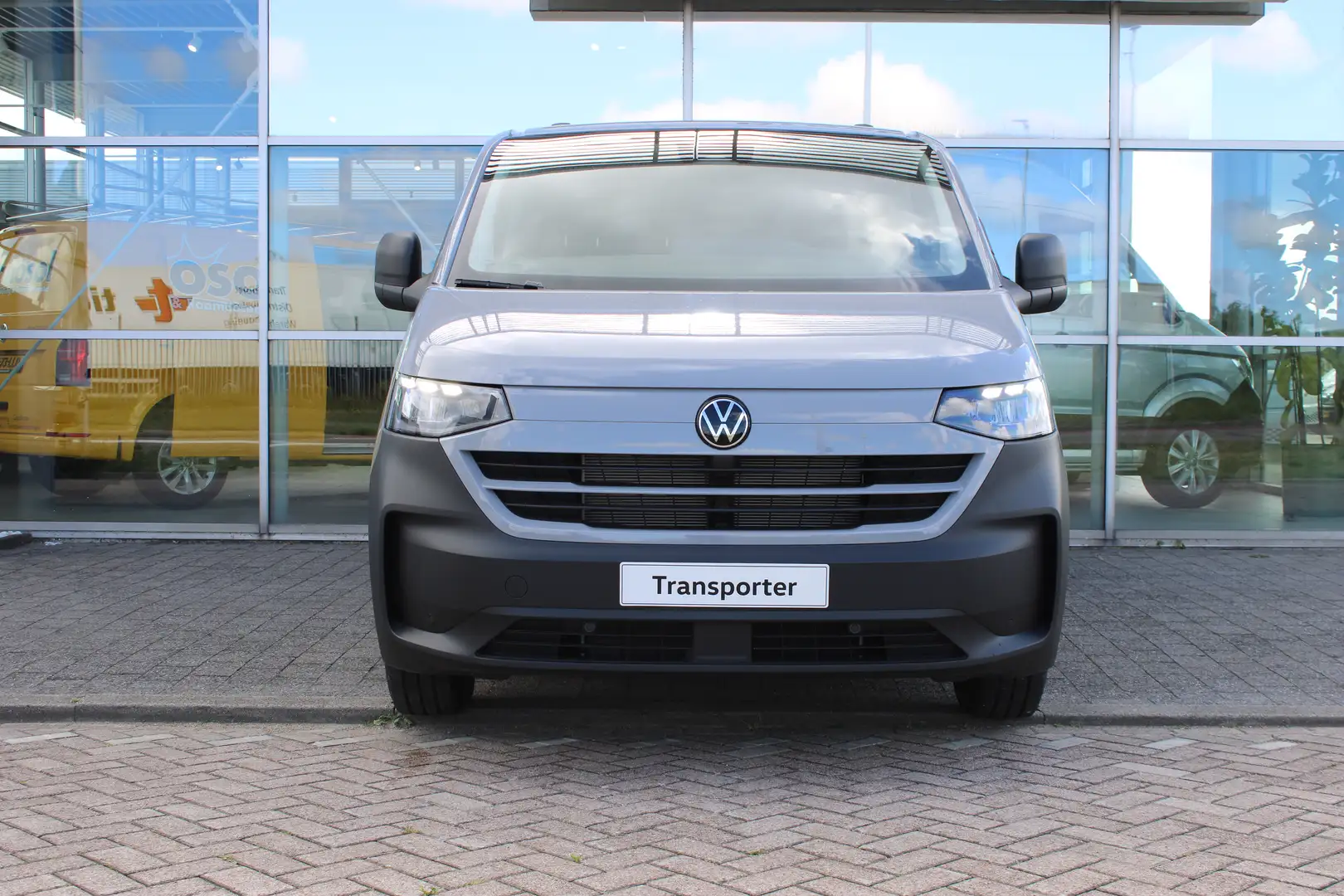Volkswagen Transporter 2.0 TDI L1 Life | 150 pk | BPM VRIJ | Apple Carpla Gris - 2