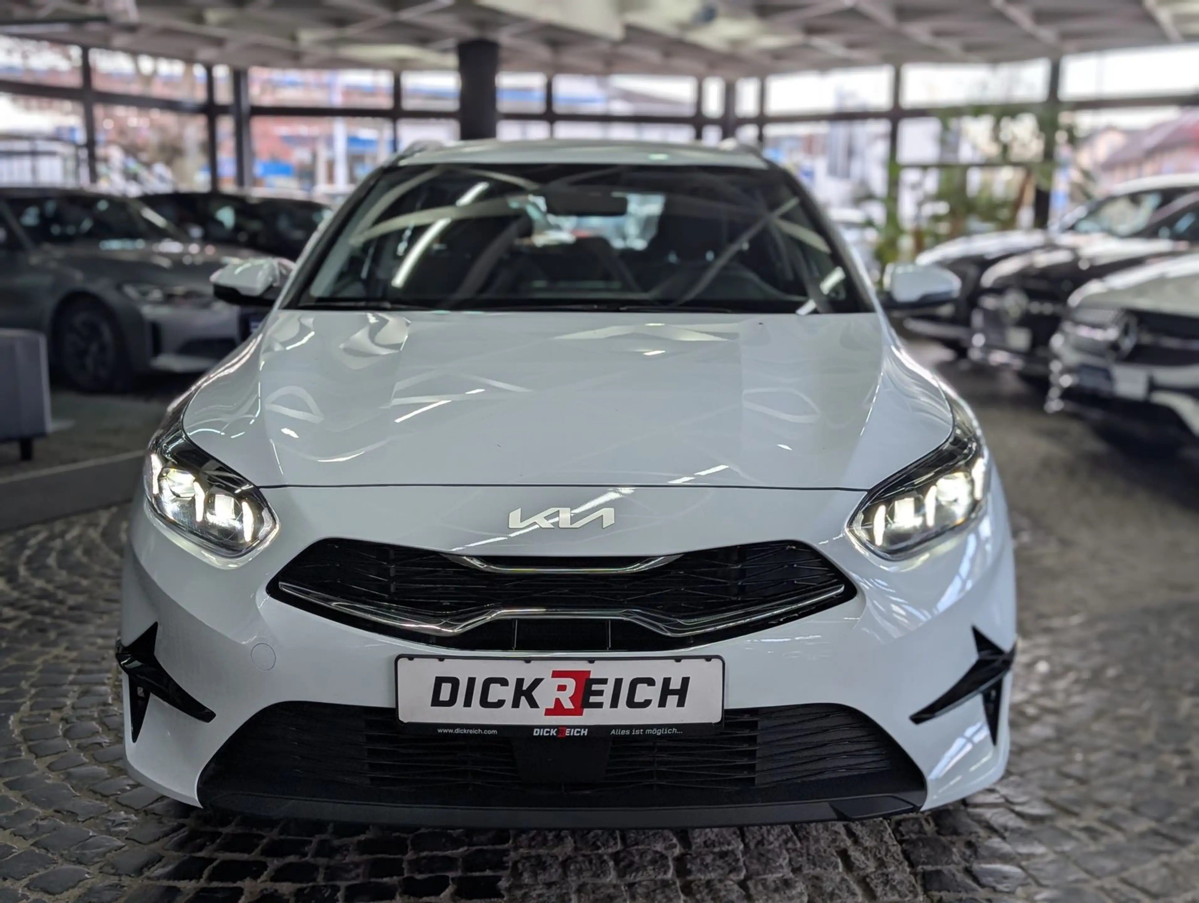 Kia Ceed SW / cee'd SW 1.5 DCT Spirit ACC*JBL*KAM*7J — photo 2