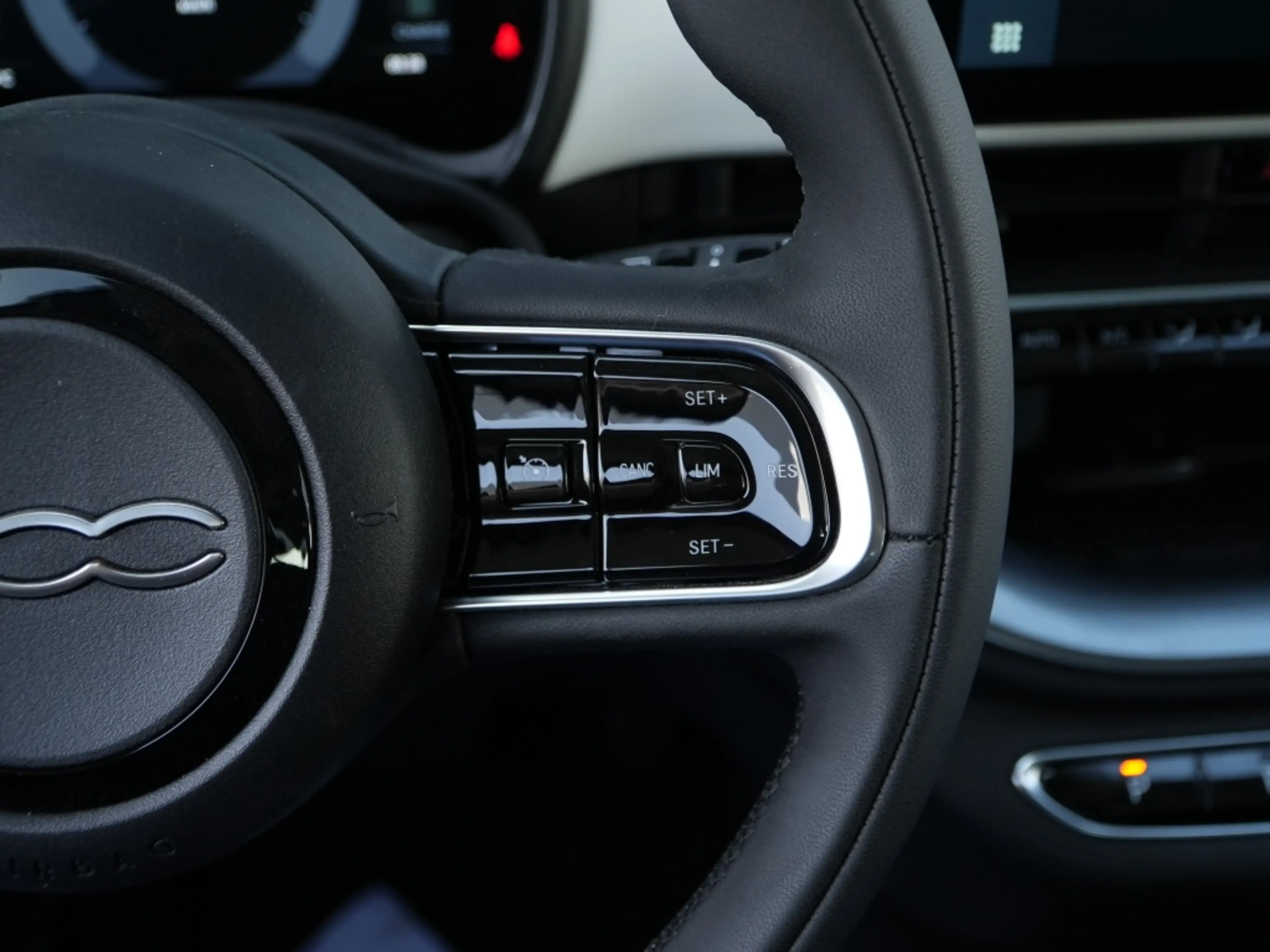 Fiat 500e 42 kWh | Carplay | Cruise | Clima | DAB | Bluetoot — photo 10