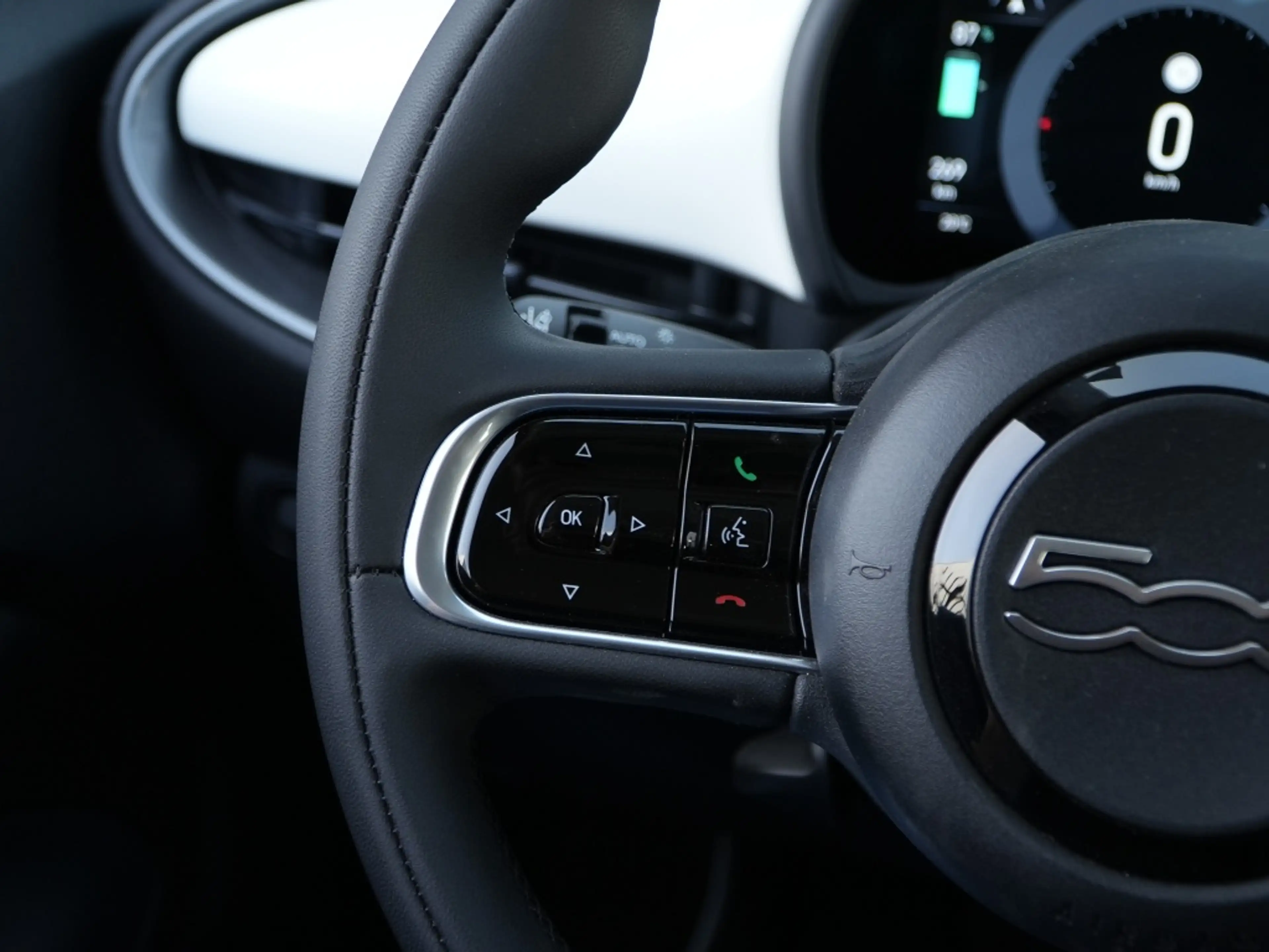 Fiat 500e 42 kWh | Carplay | Cruise | Clima | DAB | Bluetoot — photo 9