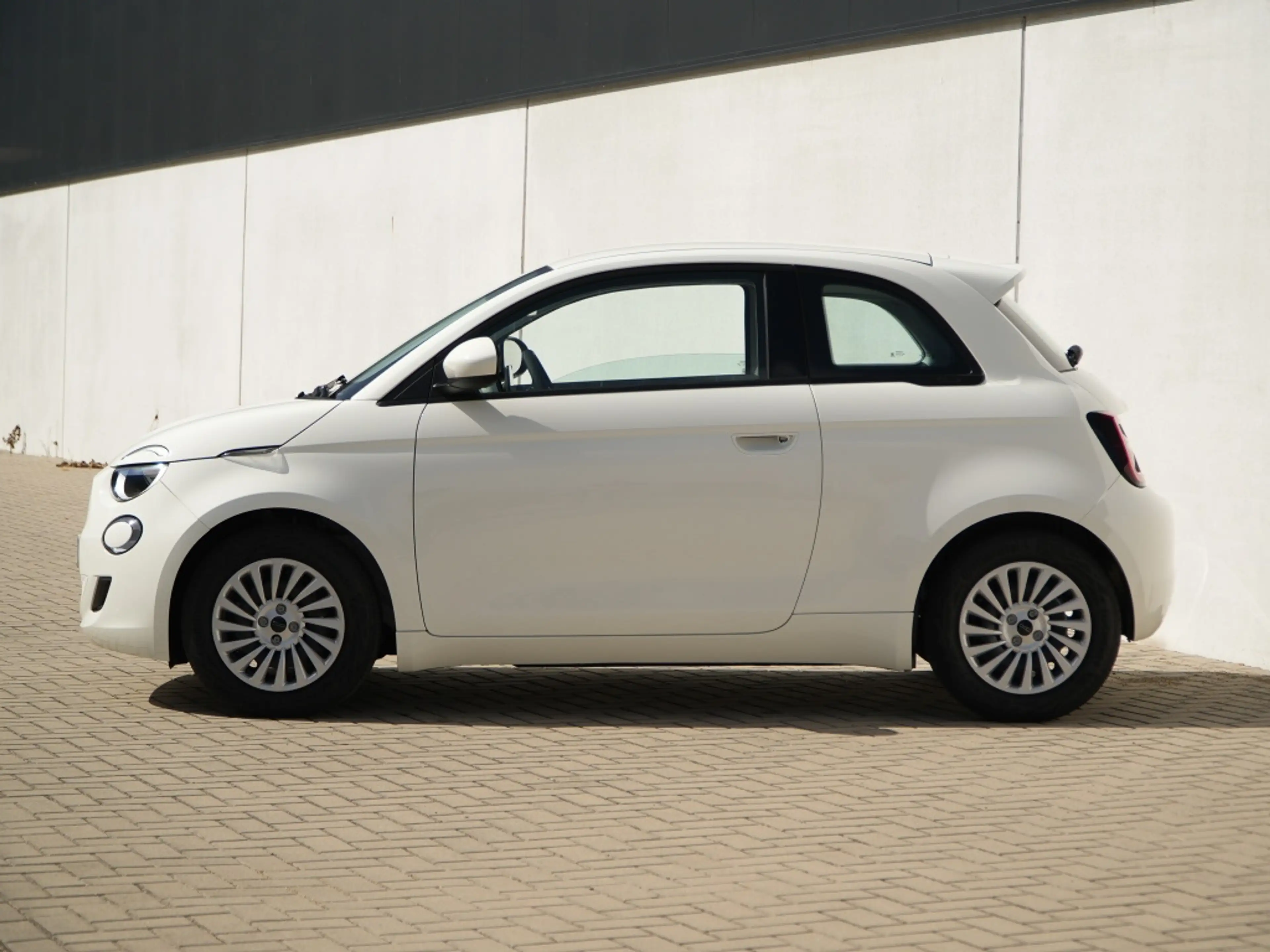 Fiat 500e 42 kWh | Carplay | Cruise | Clima | DAB | Bluetoot — photo 5