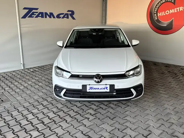Volkswagen Polo view 2