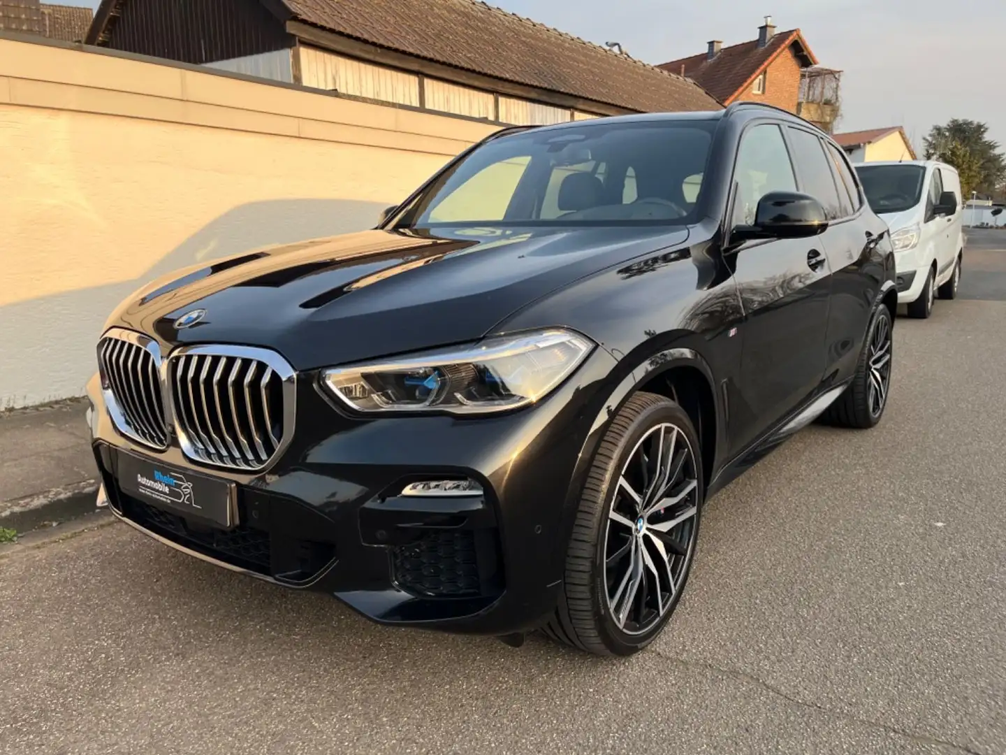 BMW X5 xDrive 30d M Sportpaket HUD Standhz Softclose Schwarz - 1