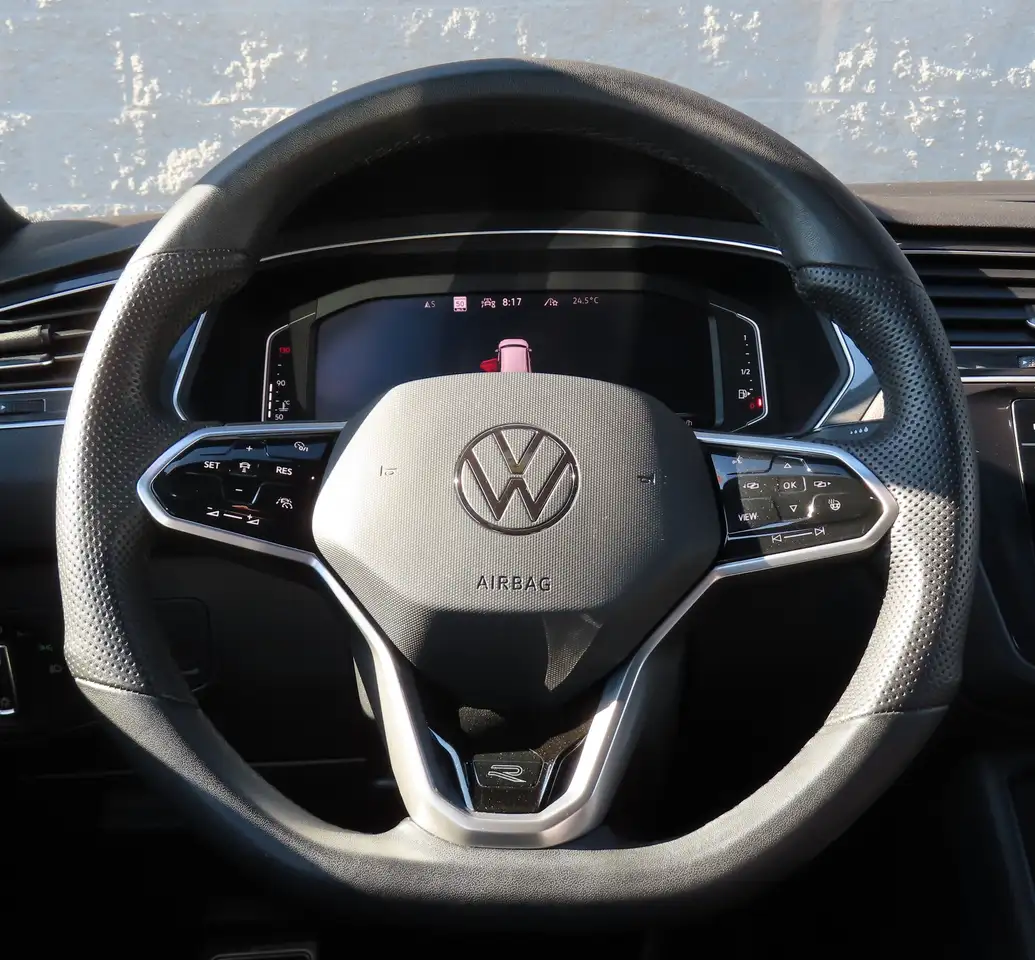 Volkswagen Tiguan photo Volkswagen Tiguan