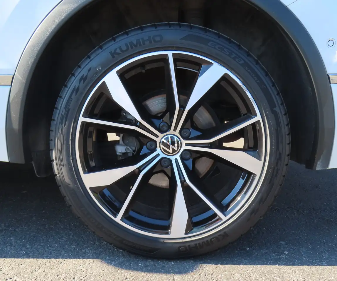 Volkswagen Tiguan photo Volkswagen Tiguan