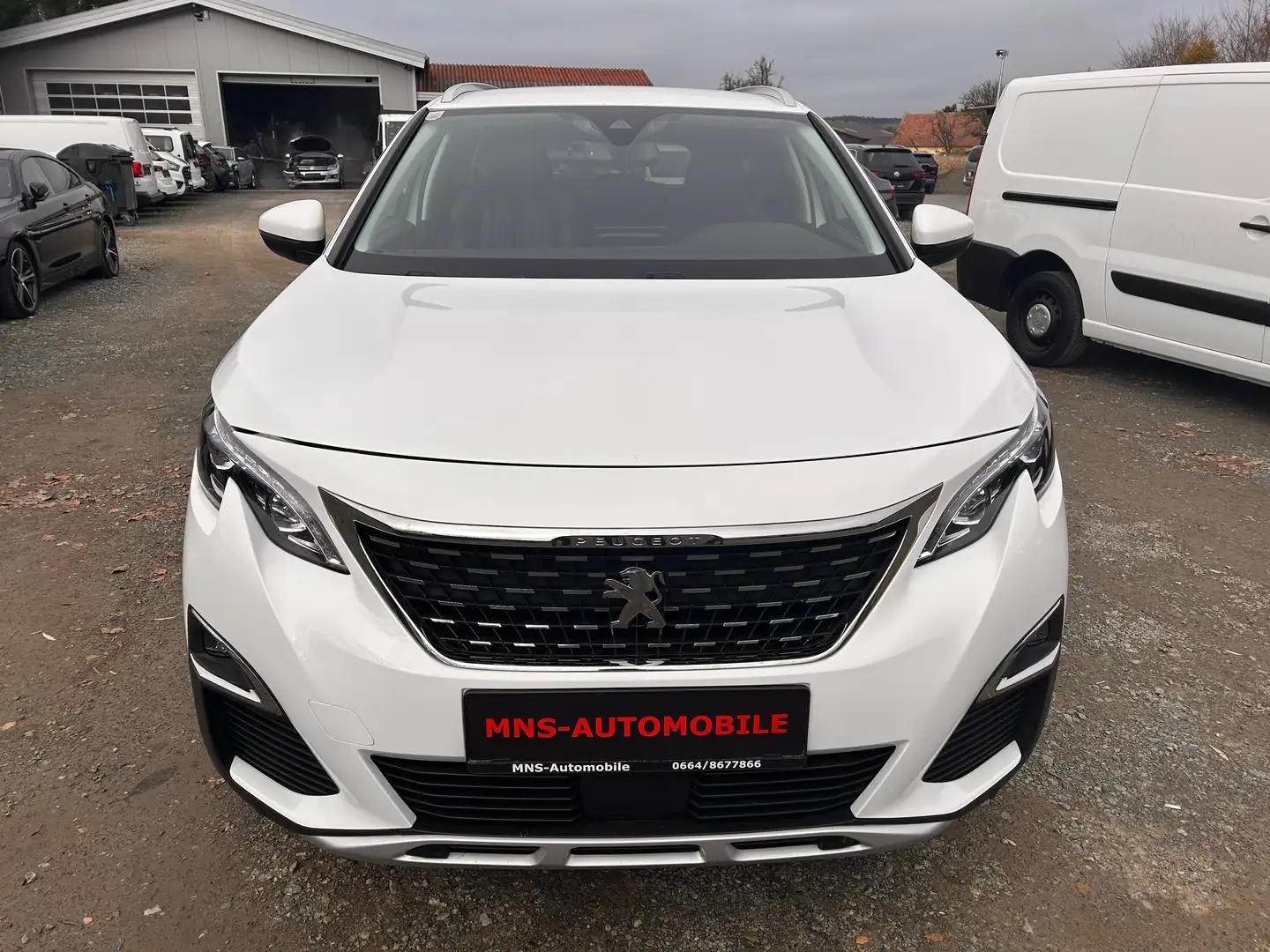 Peugeot 5008 Allure 1.2 Benzin Automatik Leder Navi LED 7 Sitze Weiß - 2