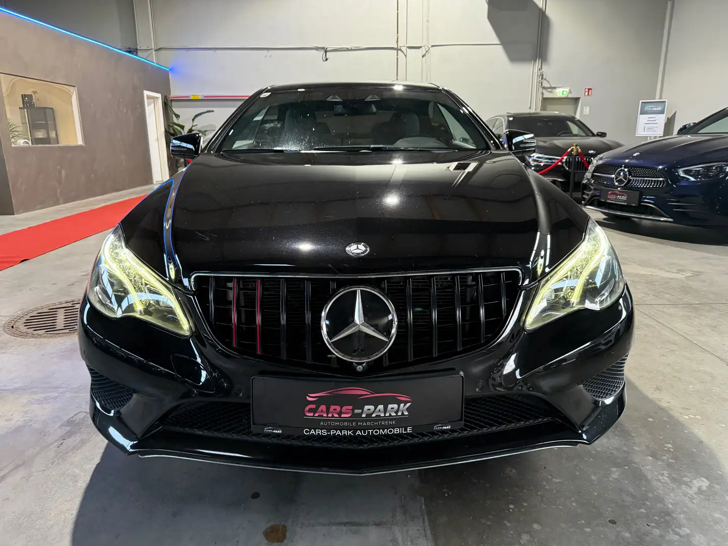 Mercedes-Benz E 400 E 400 (207.365) *AMG-Line* Schwarz - 2